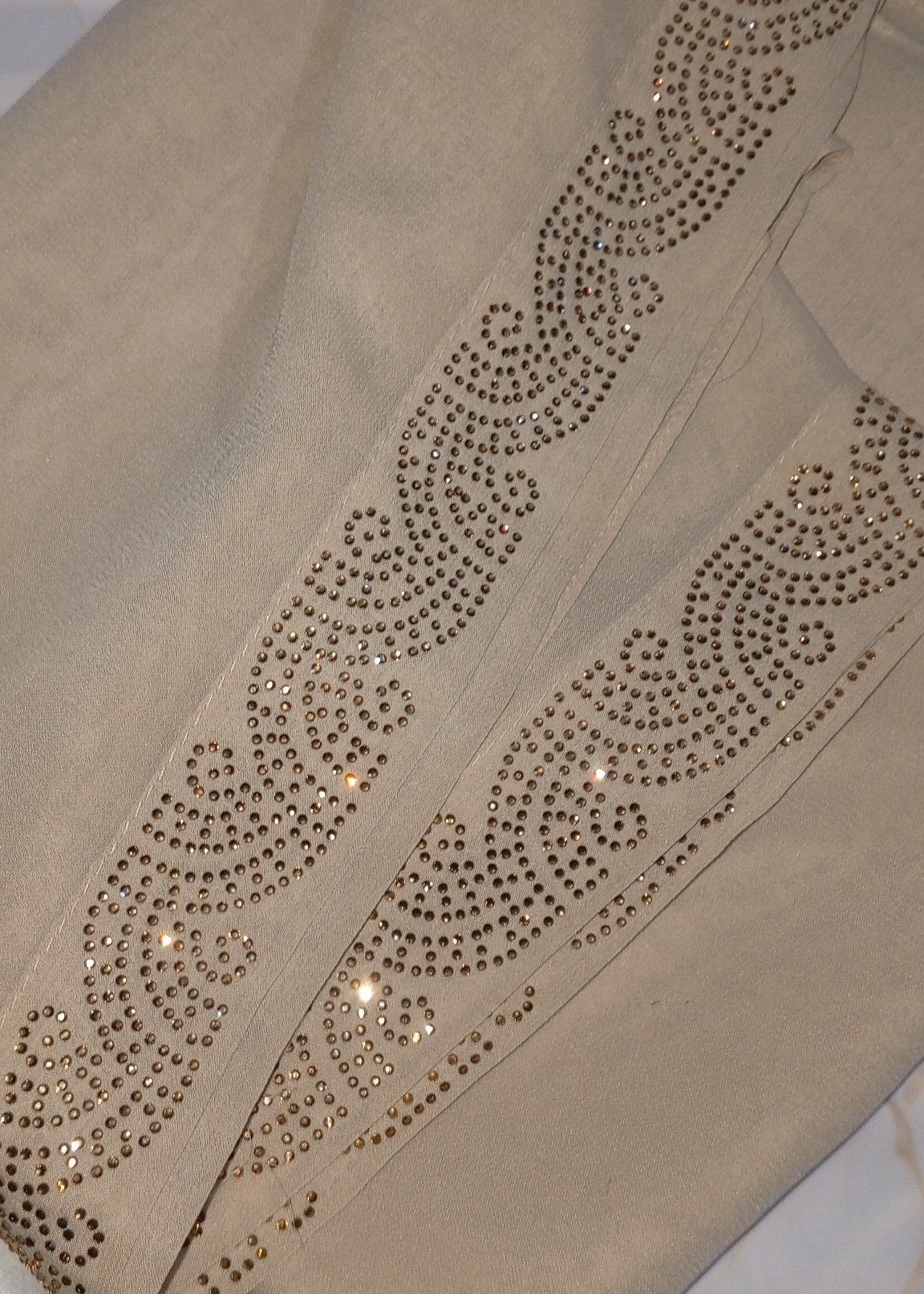 georgette Chaddar in Beige, gold