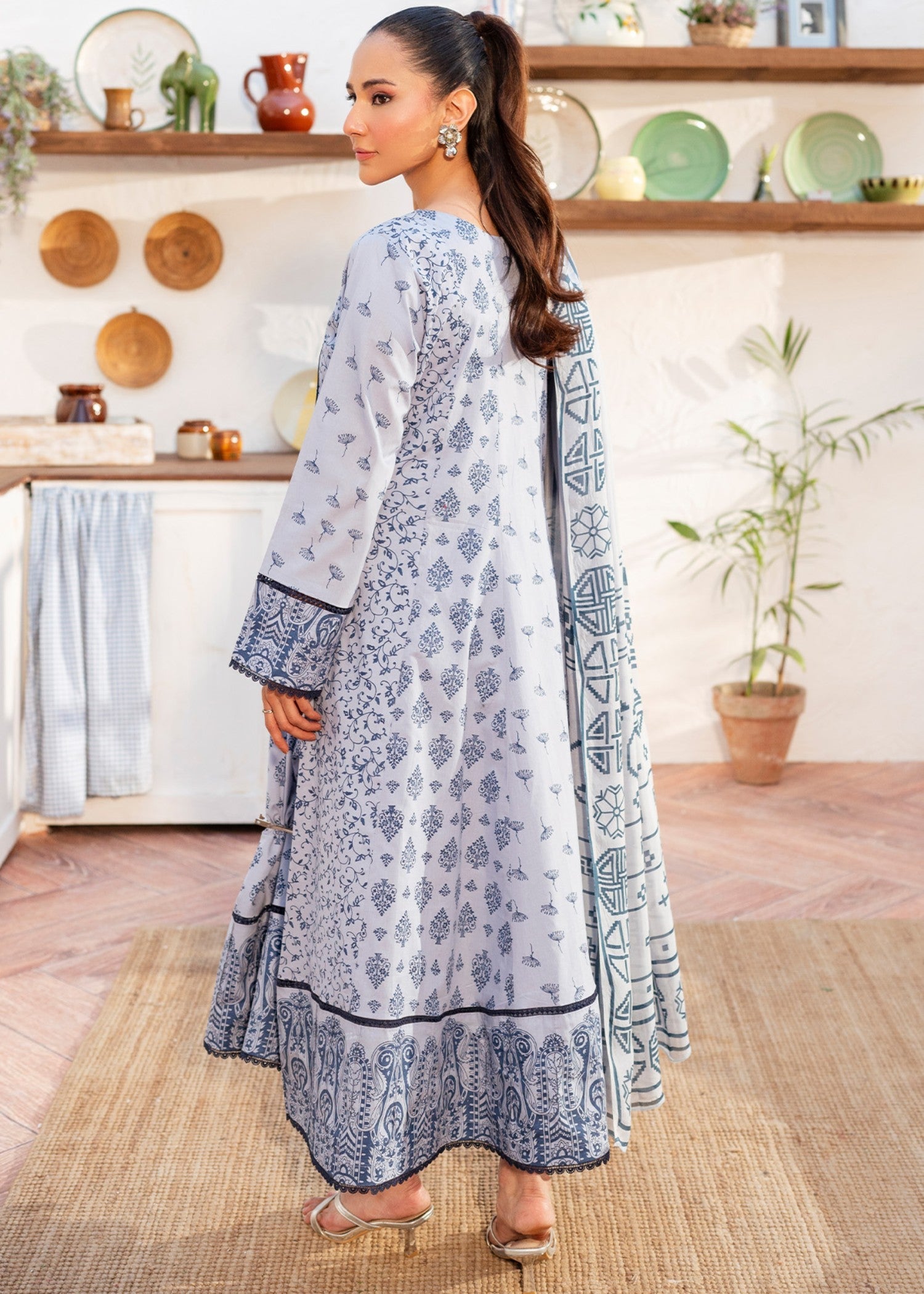 lawn cotton Pishwas in Purple ash