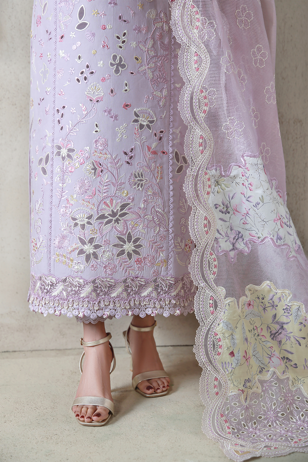 Saagar Festive Luxury Lawn – RANIA (AL-01)