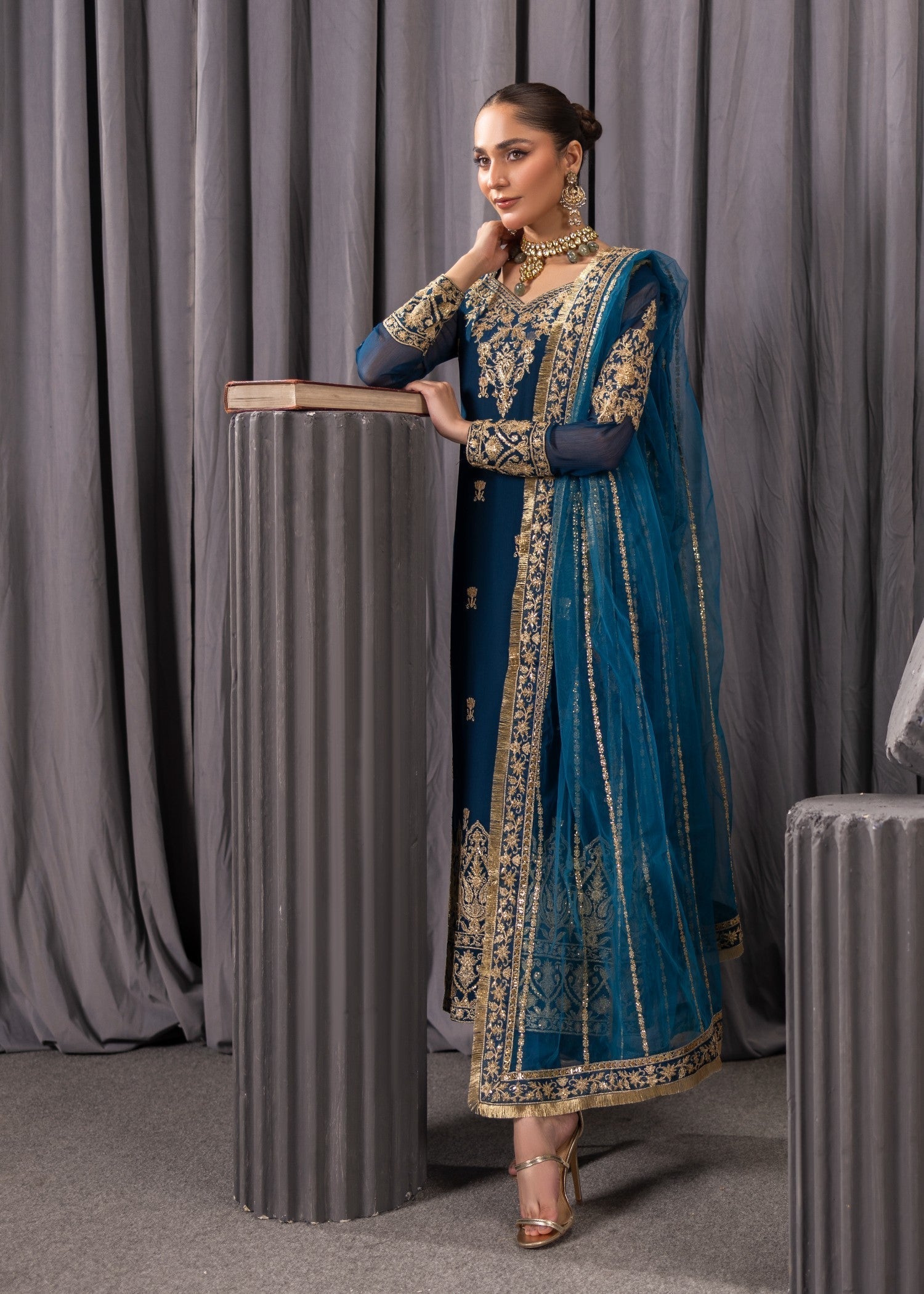 bemberg crinkle chiffon Kurta Set in Teal