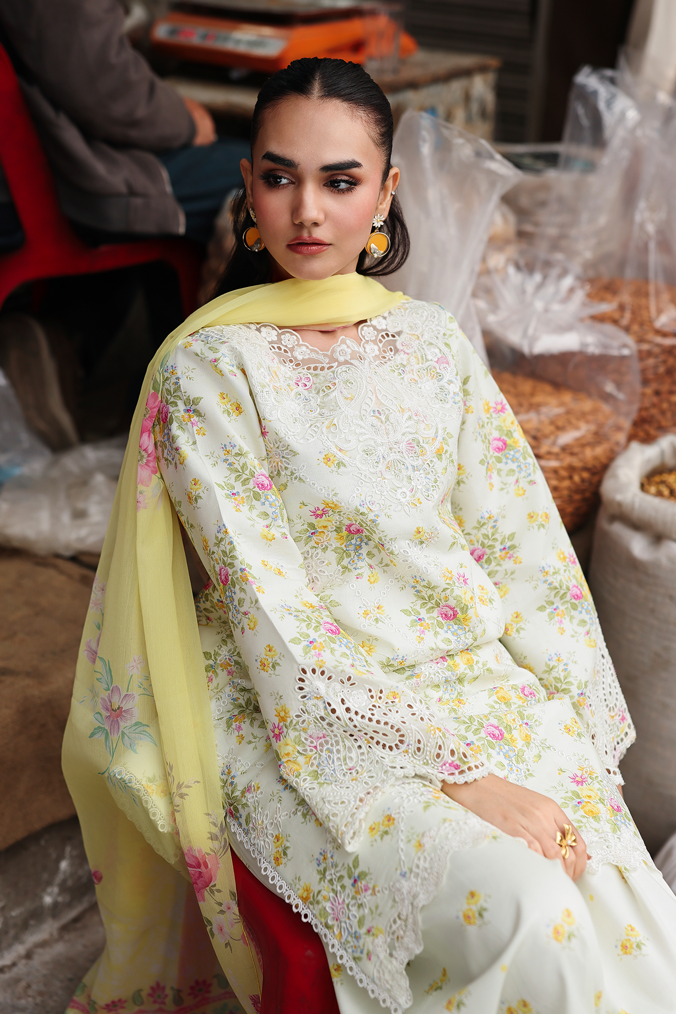 Floral Symphony Lawn – V2-11