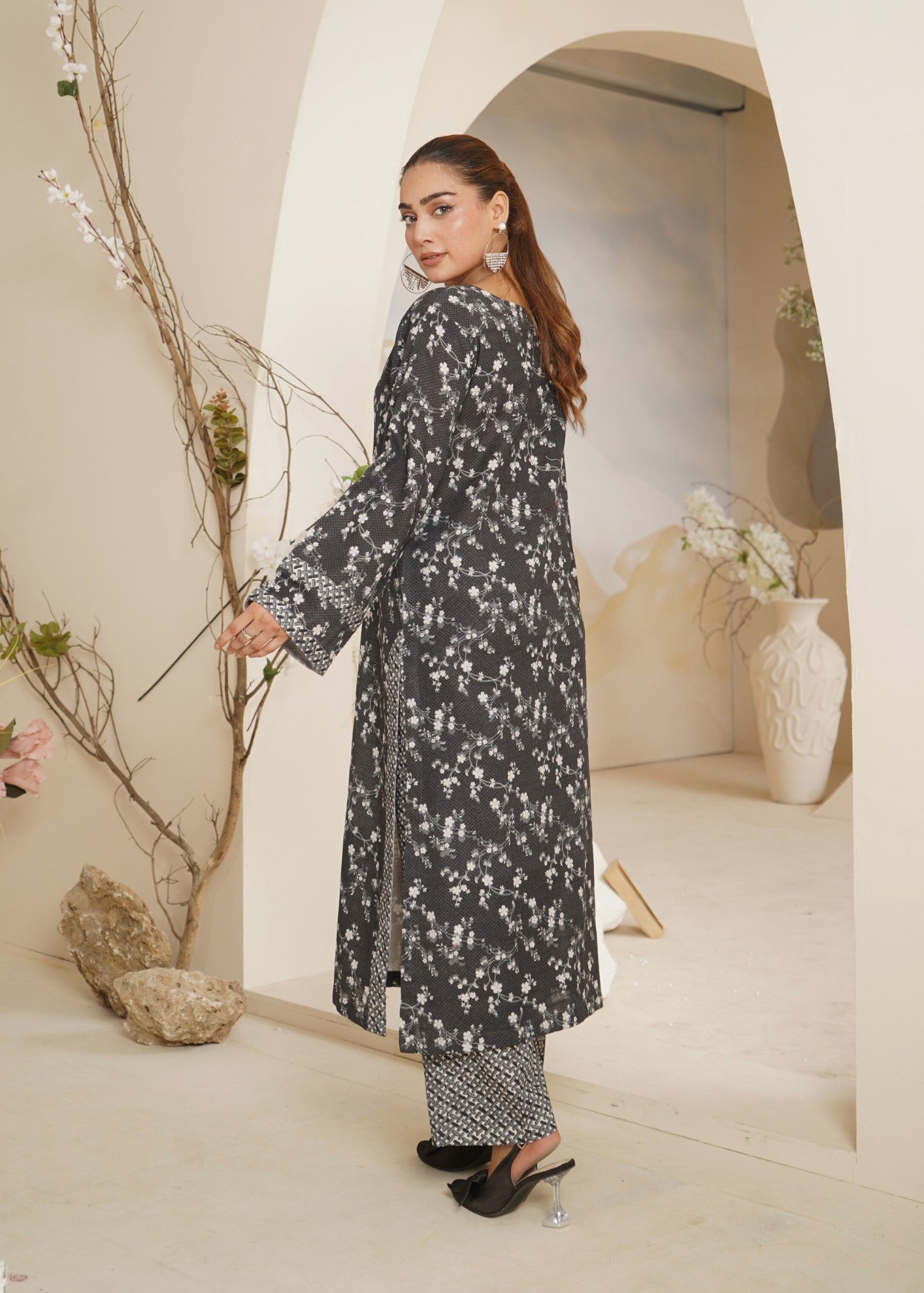 slub khaddar Kurta Set in Charcoal