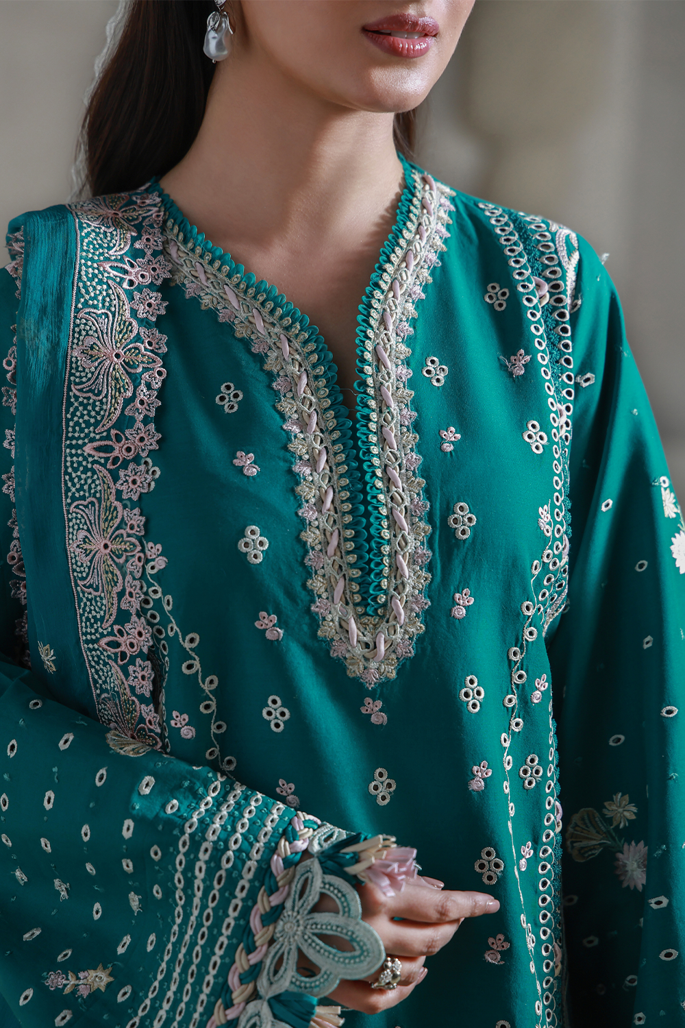 Saagar Festive Luxury Lawn – AYZEL (AL-07)