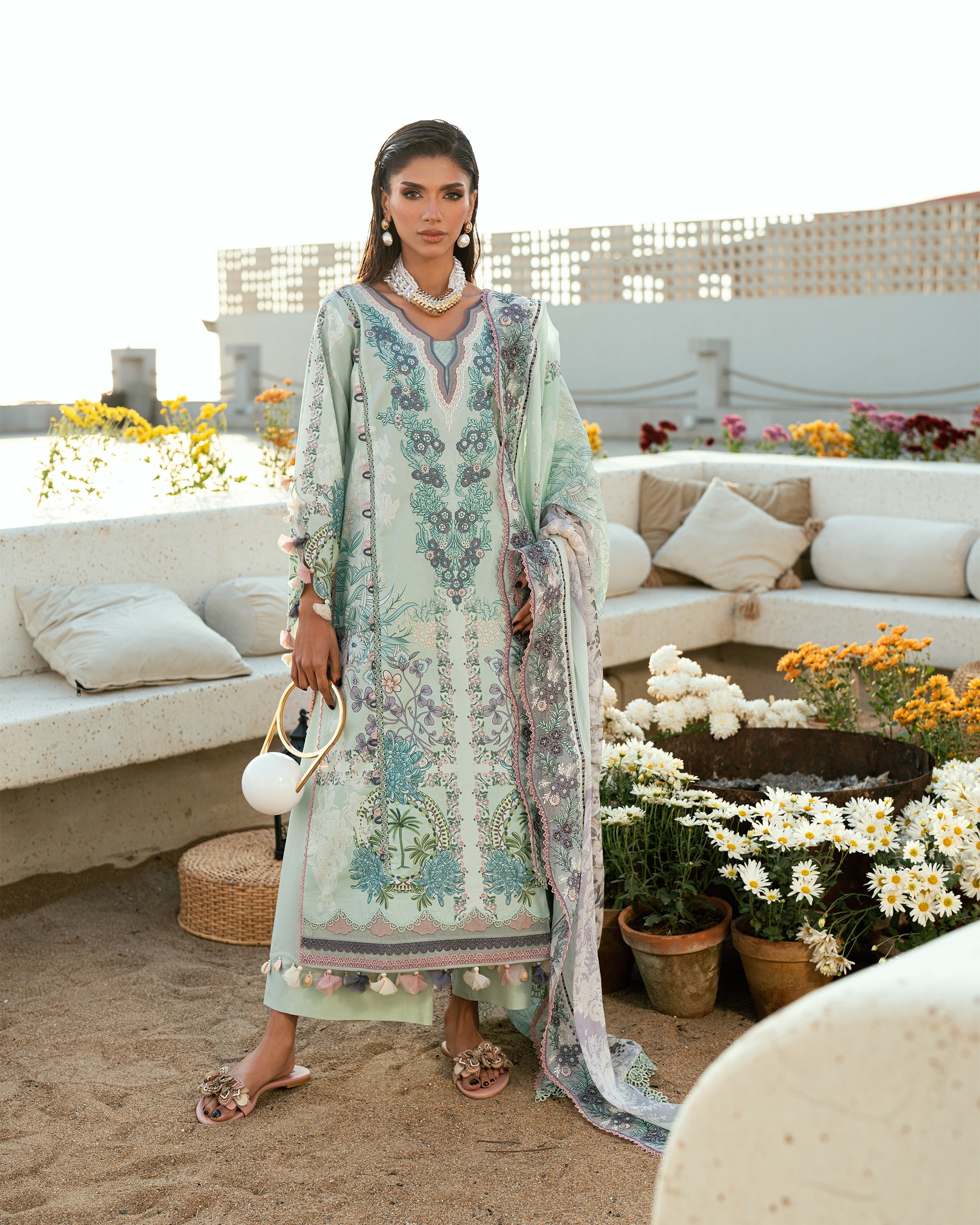 Needle Wonder Lawn – 20944