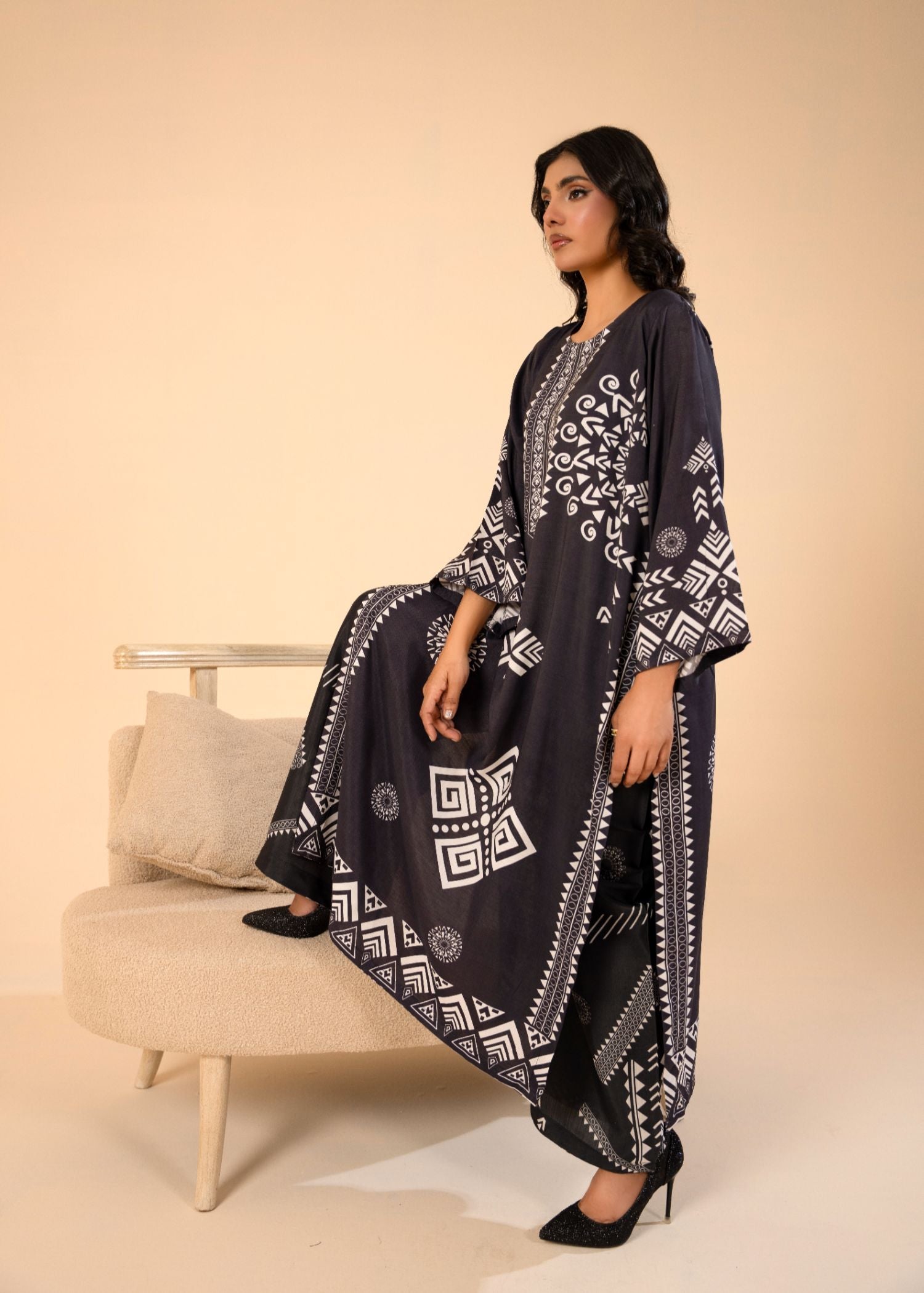 viscose raw silk Kurta Set in Charcoal