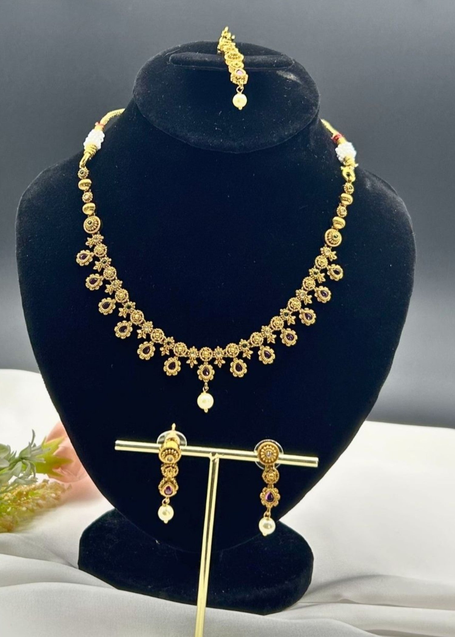 Jewelry Set in Ruby red Color by - Trendy Women Jewelry Set RZF8171