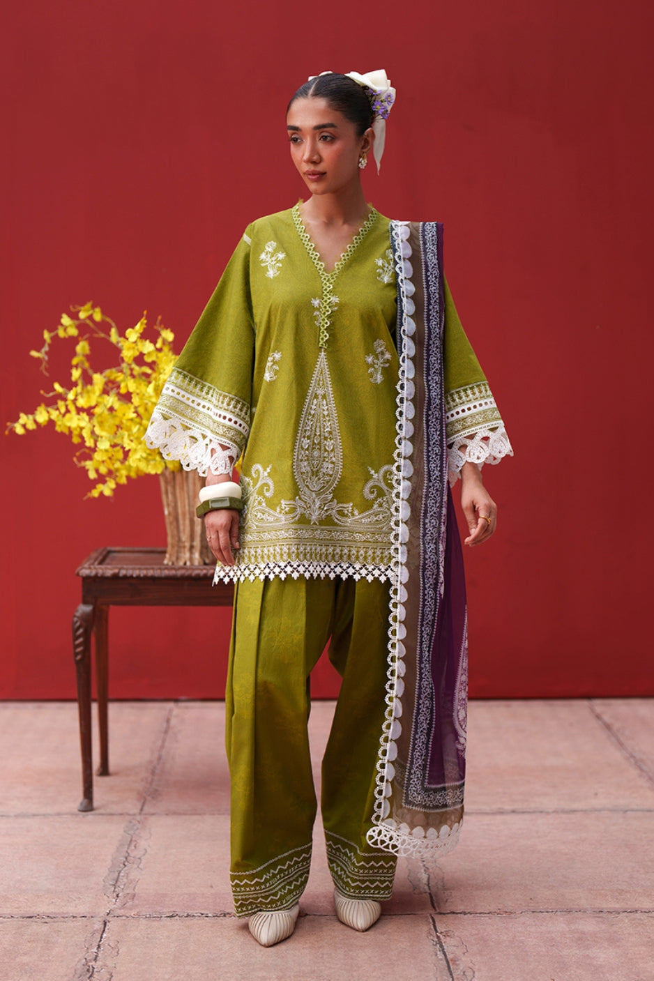 Laanem Luxury Lawn – NERAYA-A-SRL26-07