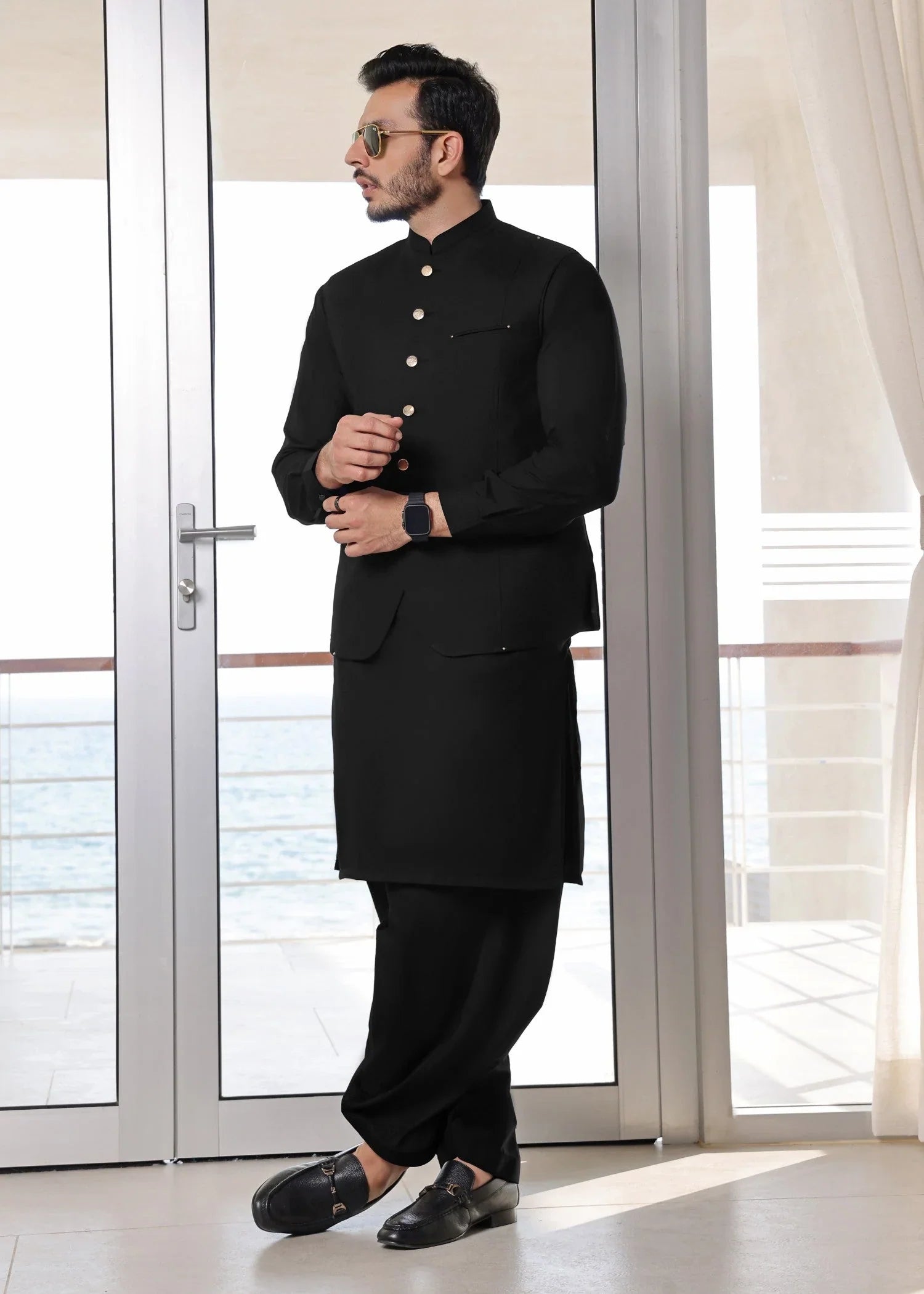 wash & wear Waistcoat in Black by The Great Masters (TGM)