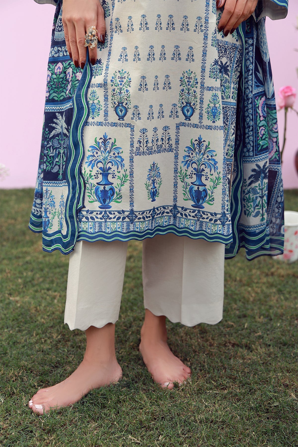 Mirha Lawn – Indigo Cream Folk