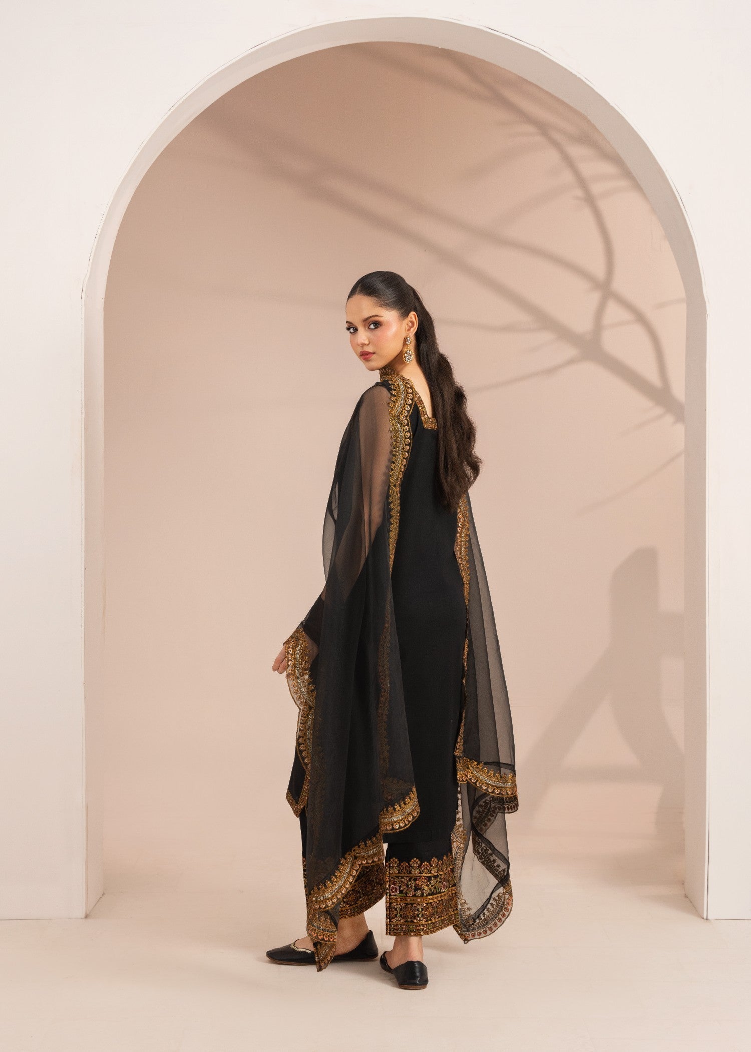 lawn Kurta Set in Jet black, gold
