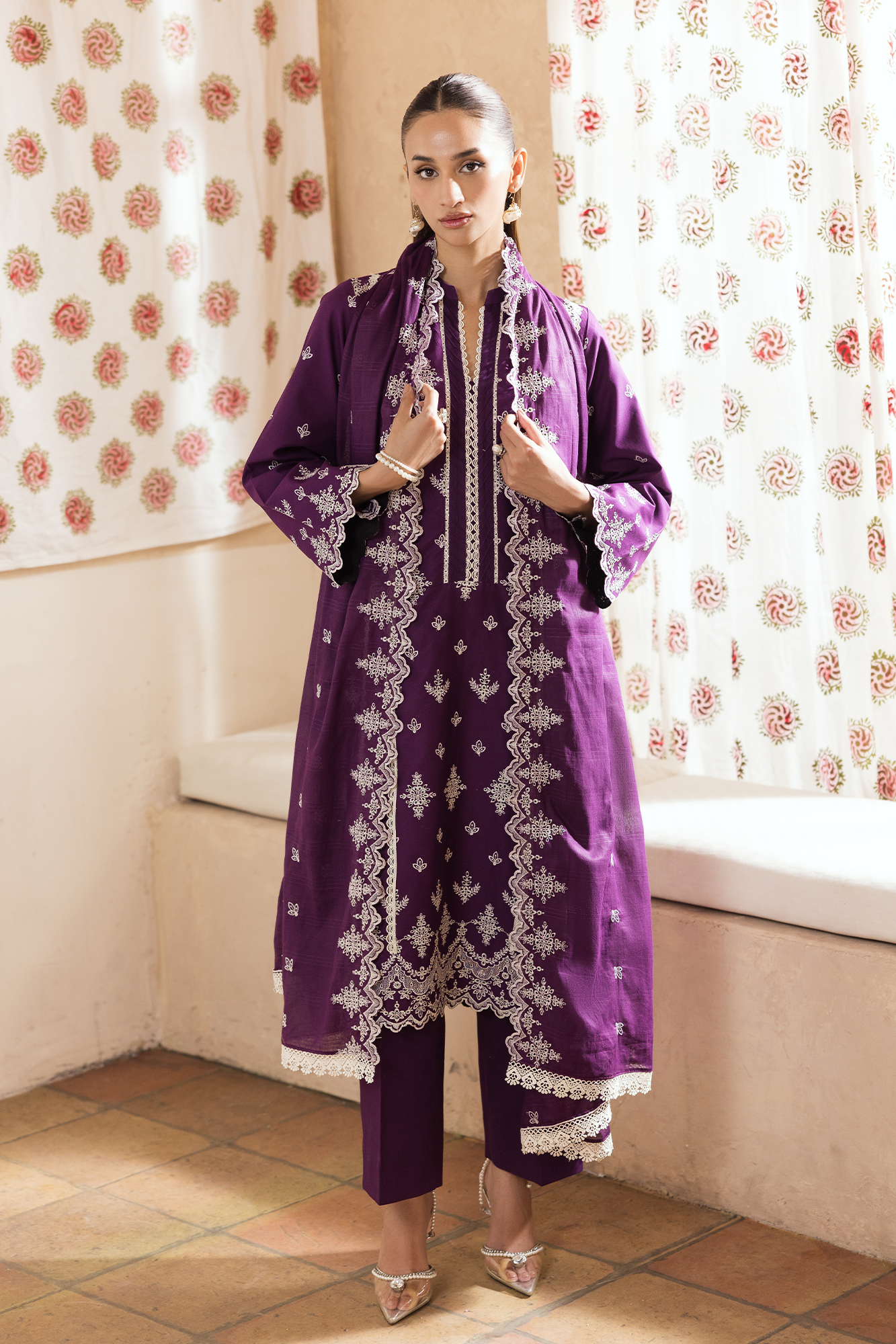 Nissa Chikankari Lawn – N-04