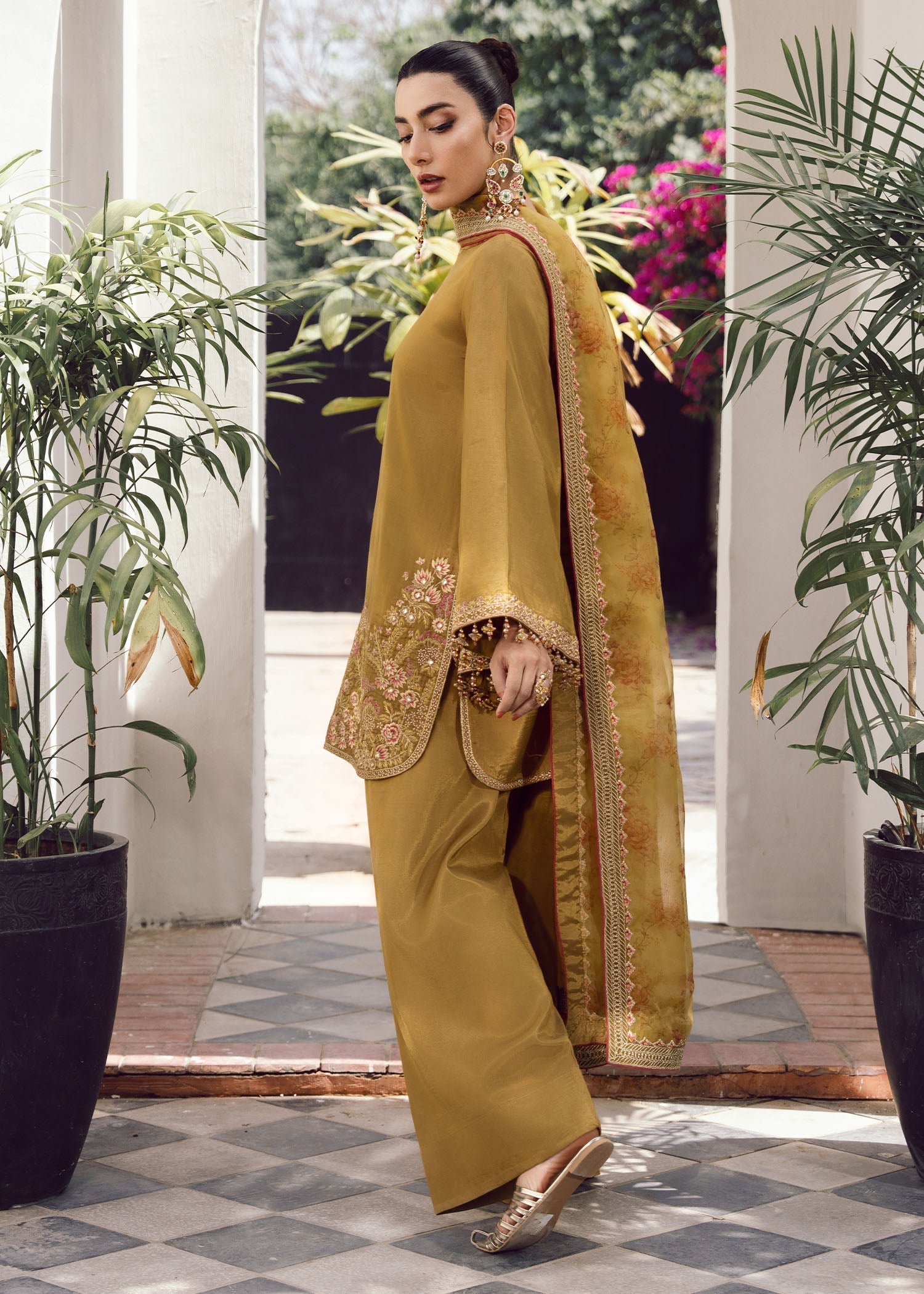 pk raw silk Kurta Set in Olive green