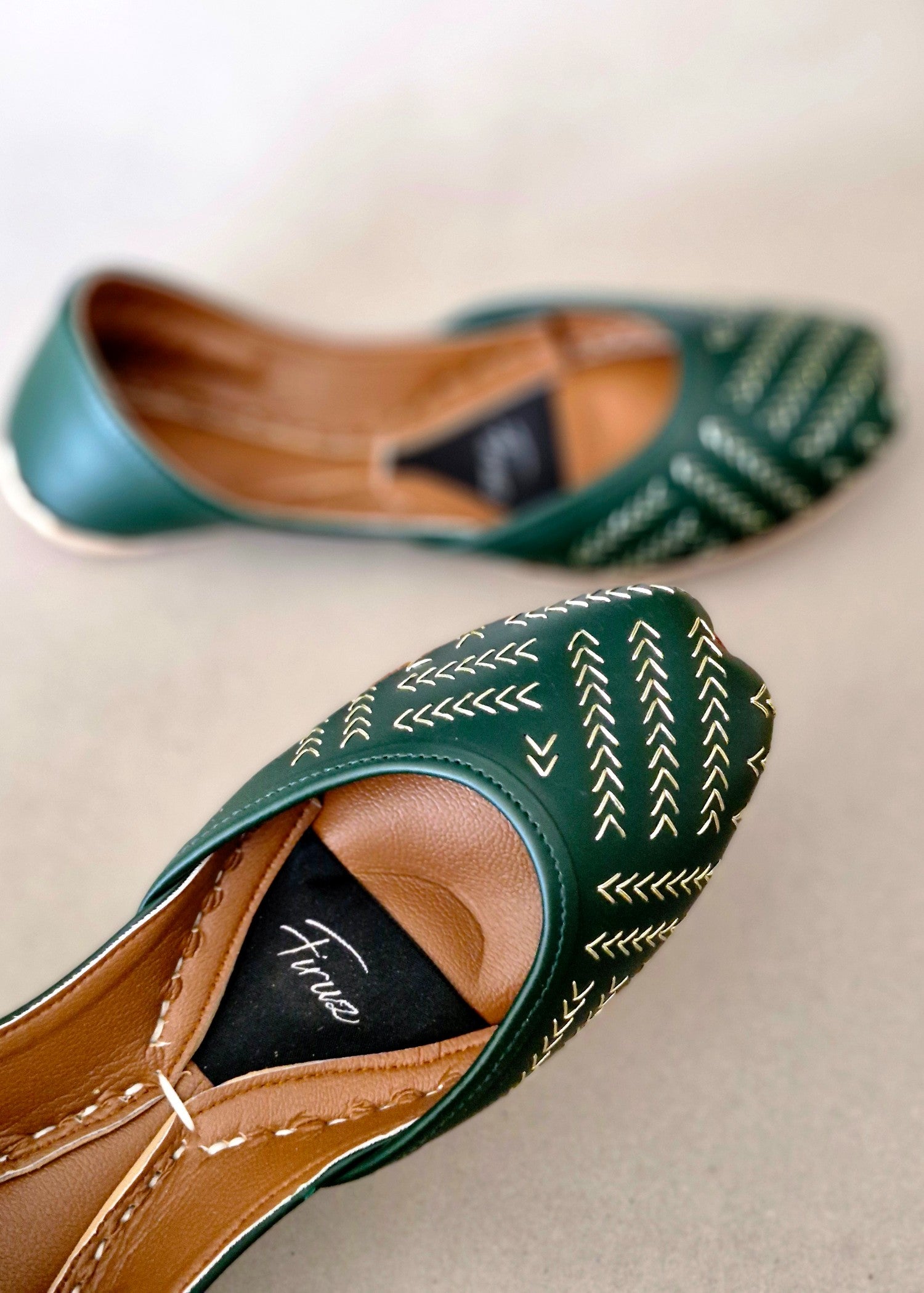Khussa in Dark green by - High Quality Women Khussa DXF8700