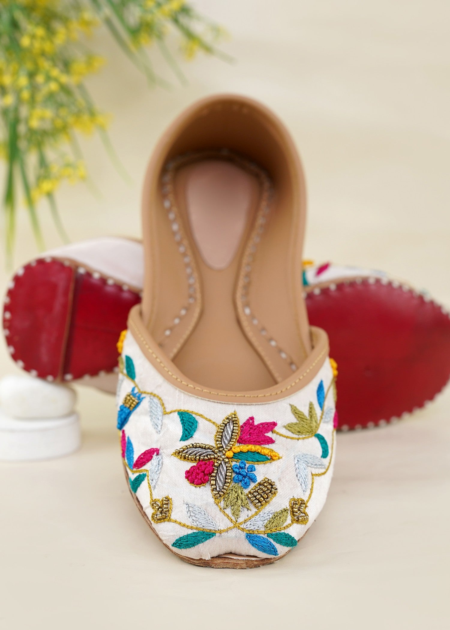 Khussa in White by - High Quality Women Khussa HAJ4007