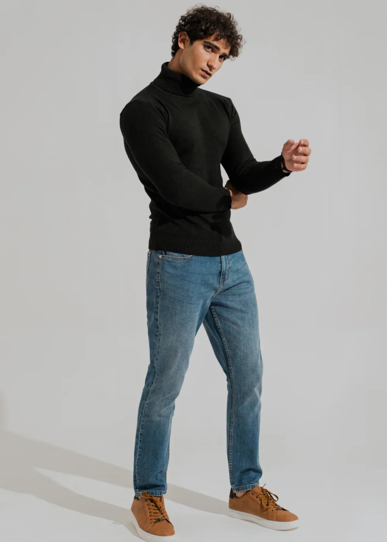 polyester Turtle Neck in Black