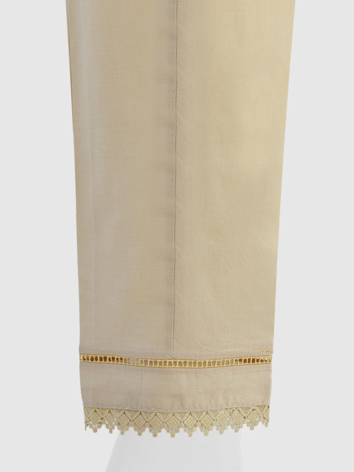 lawn Trousers in Beige