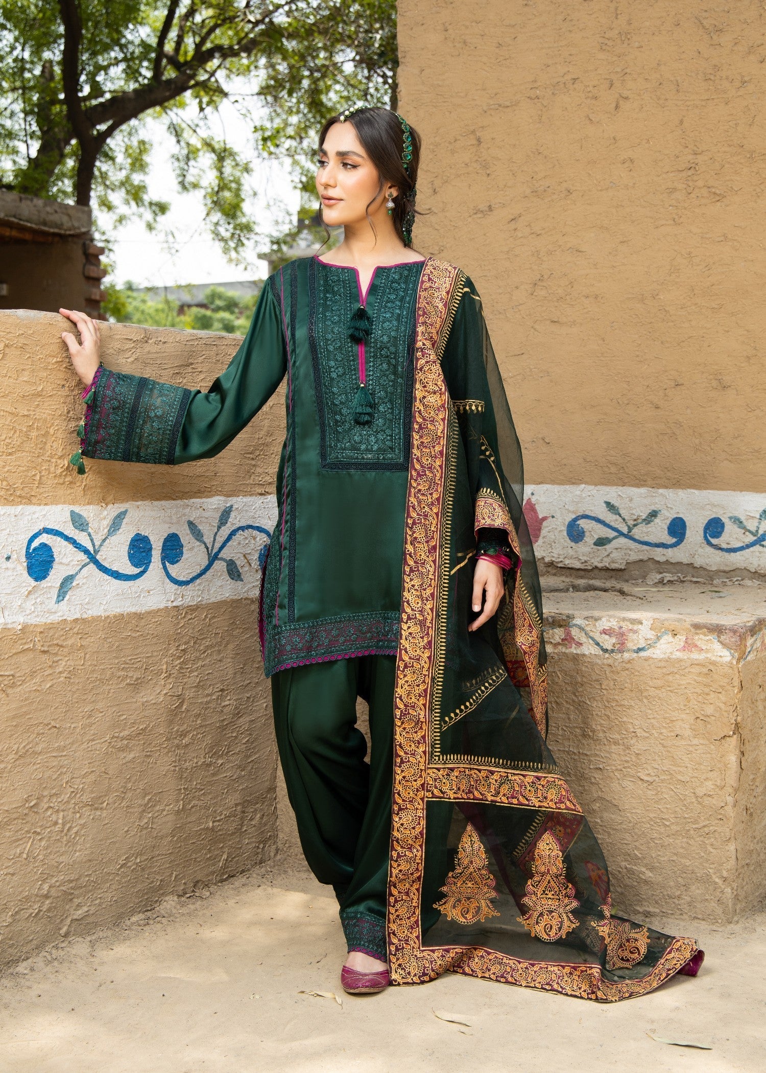 pk raw silk Kurta Set in Bottle green