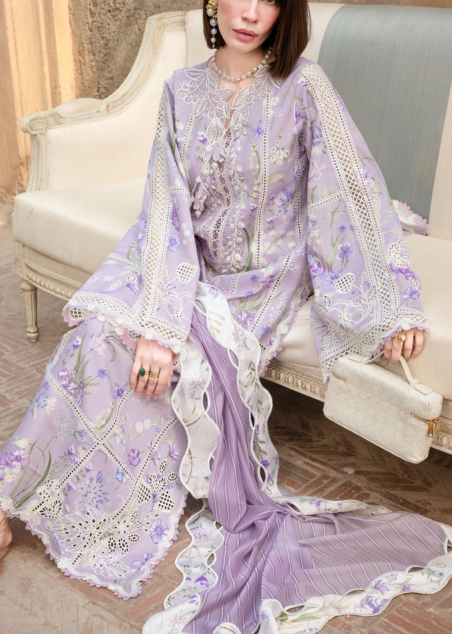 Flow Luxury Lawn – A SUMMER DANCE - D2B