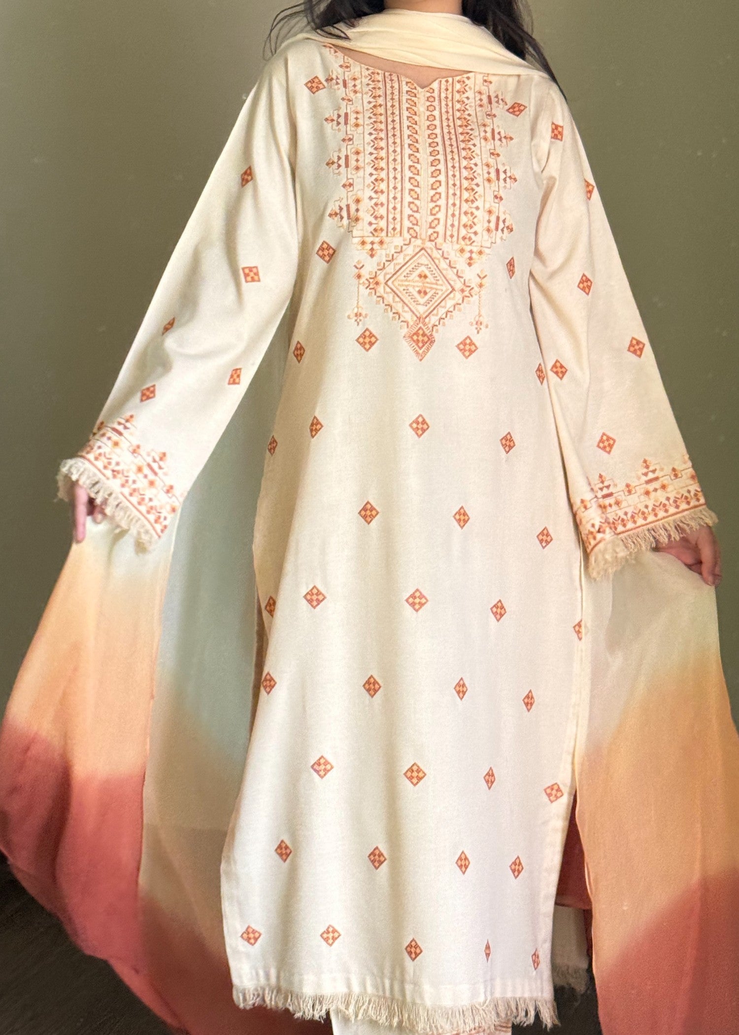 lawn cotton Kurta Set in Ivory, peach orange