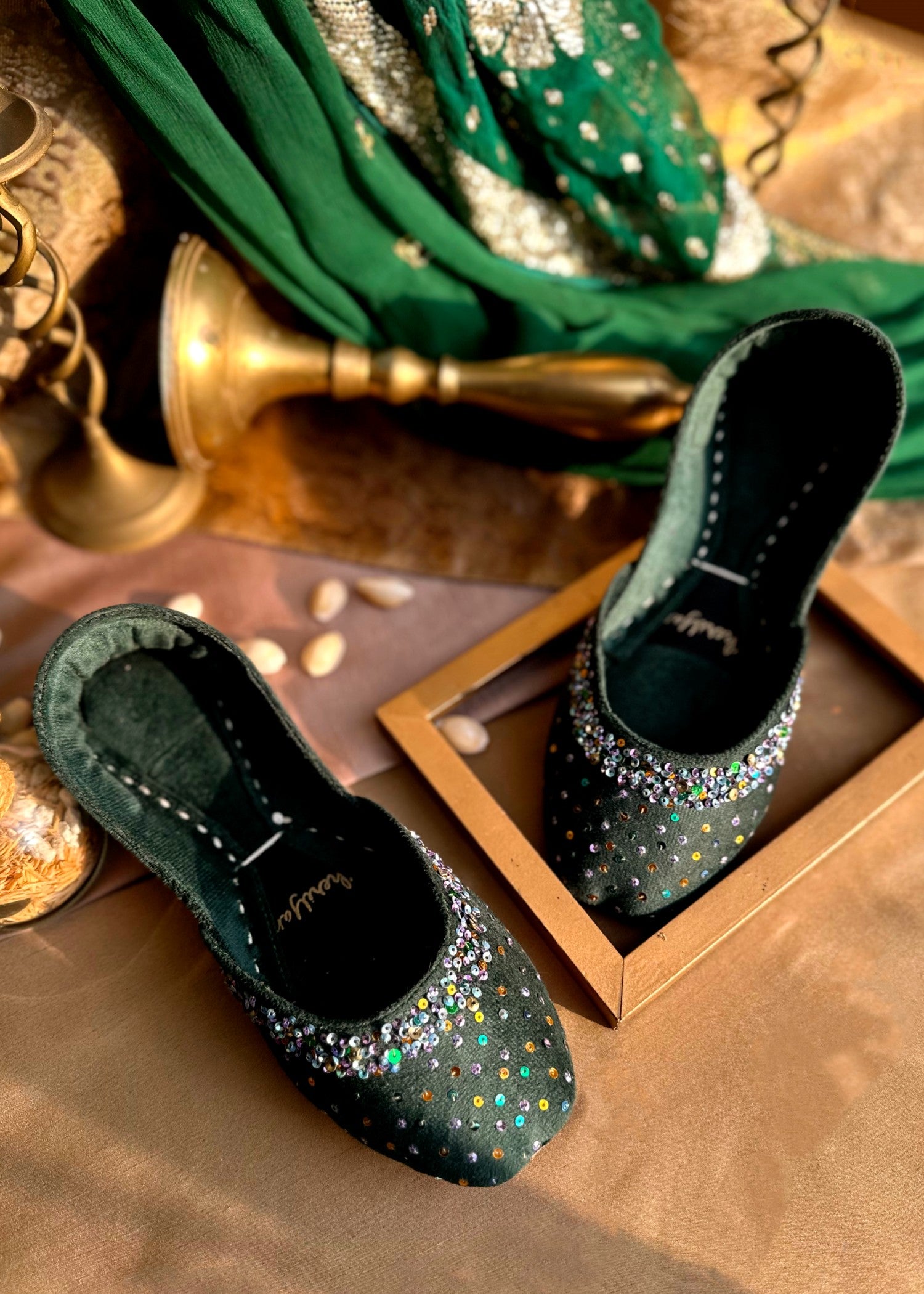 Khussa in Dark green by - High Quality Women Khussa DAZ2517