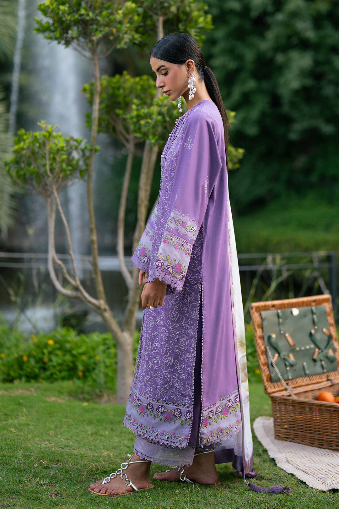 Summer Lawn – 7067-Daria