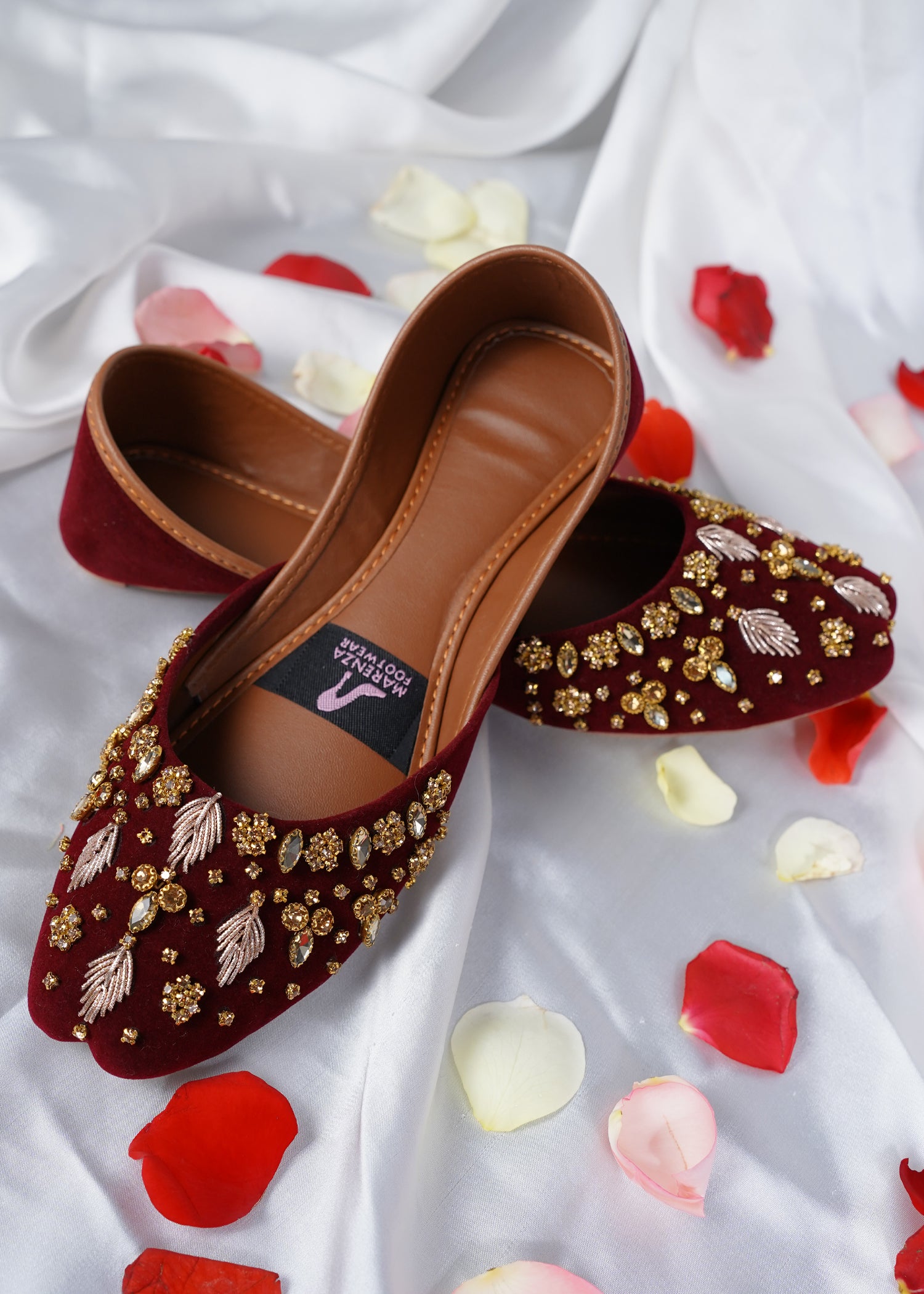 Khussa in Maroon by - High Quality Women Khussa HPI0786