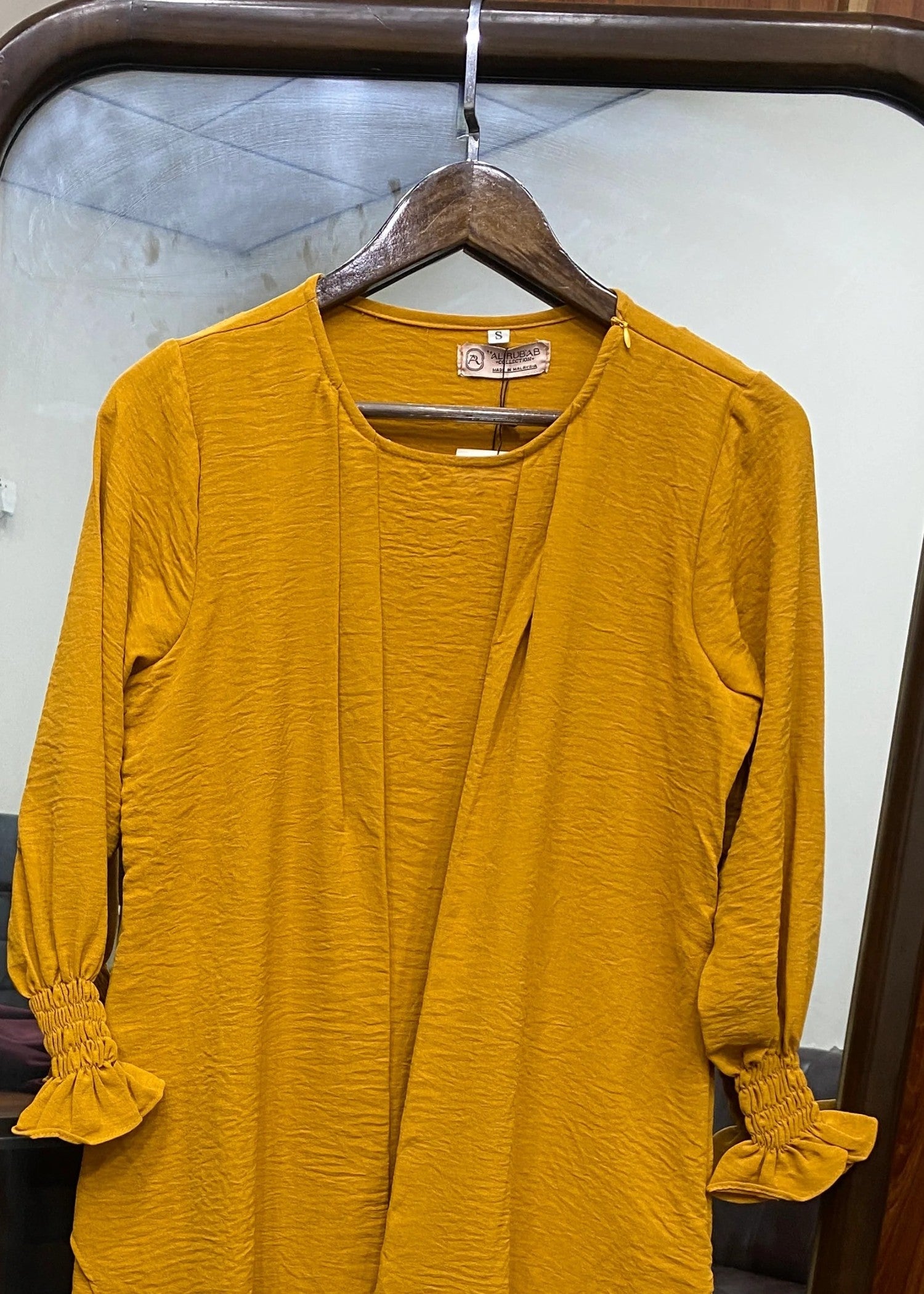 polyester Abaya in Mustard