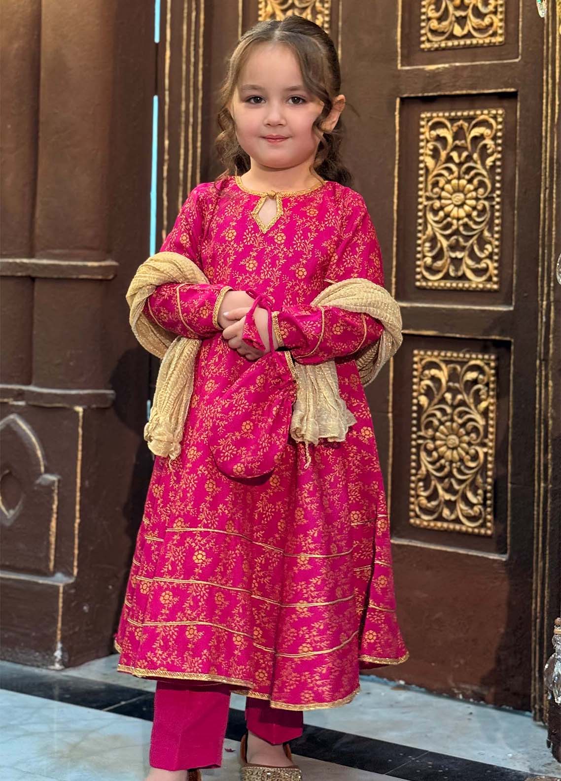 raw silk Pishwas in Hot pink