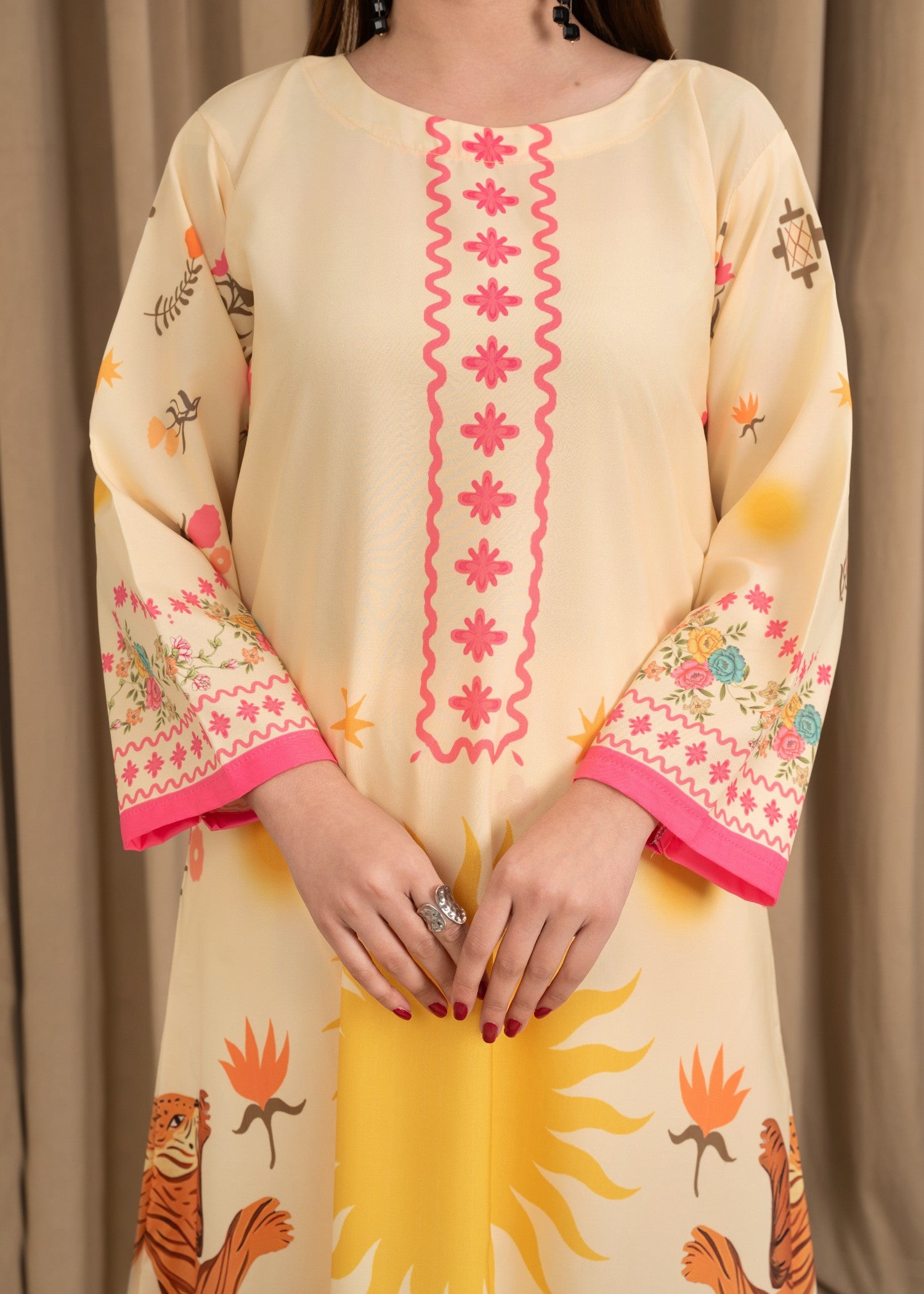 silk crepe Kurta Set in Cream
