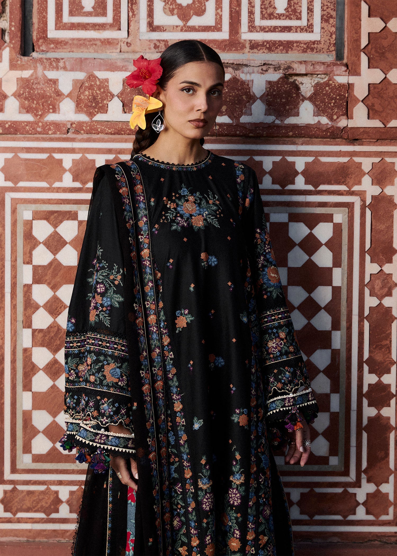Zan Festive Luxury Lawn – Aswa