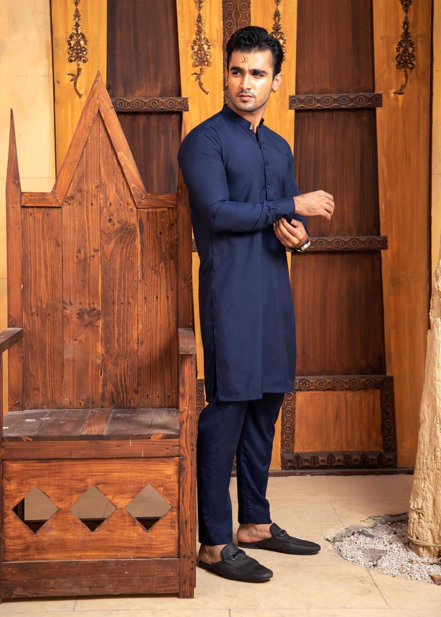 boski Kurta Set in Navy blue by Shahjahan