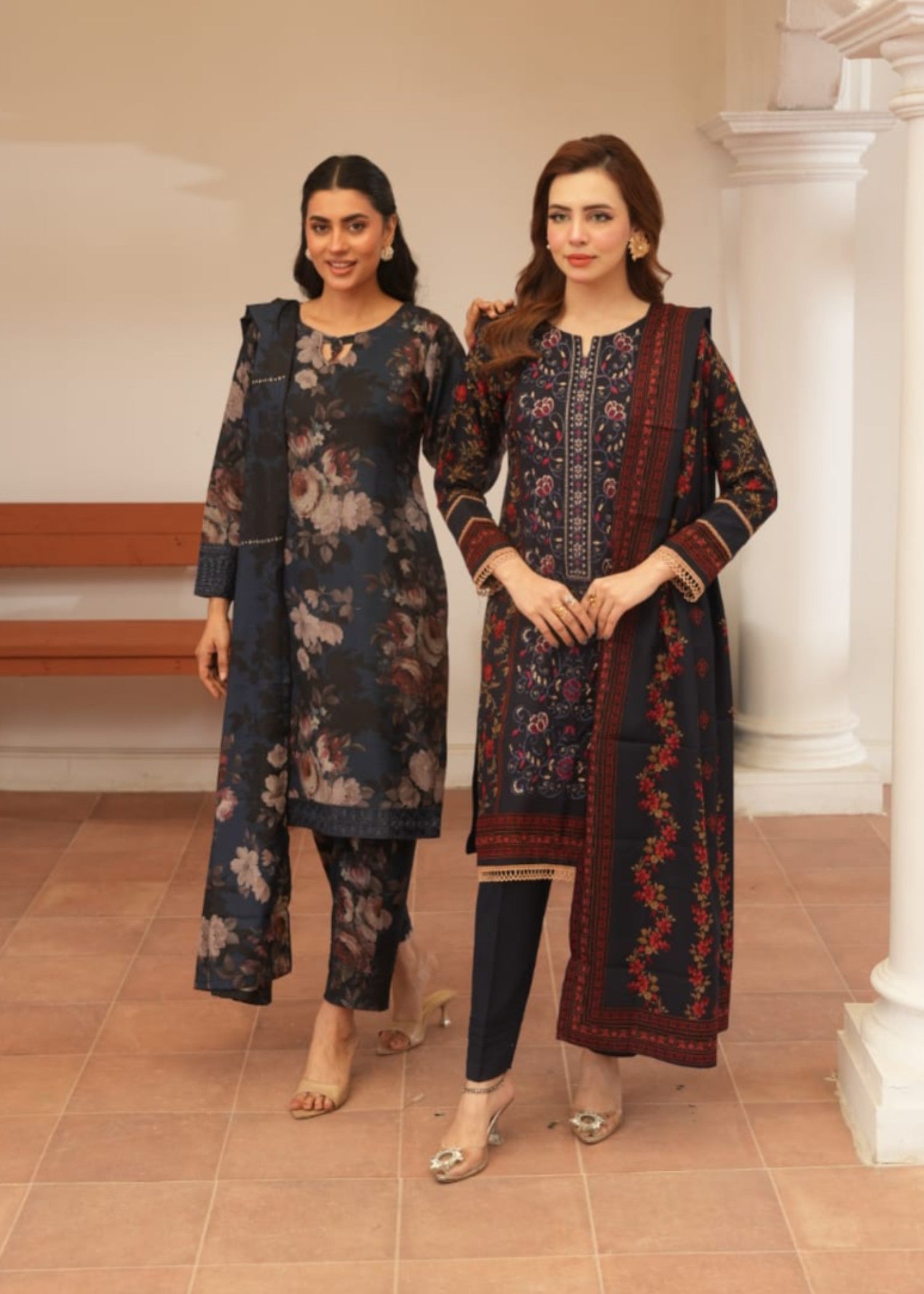 dhanak Kurta Set in Navy blue