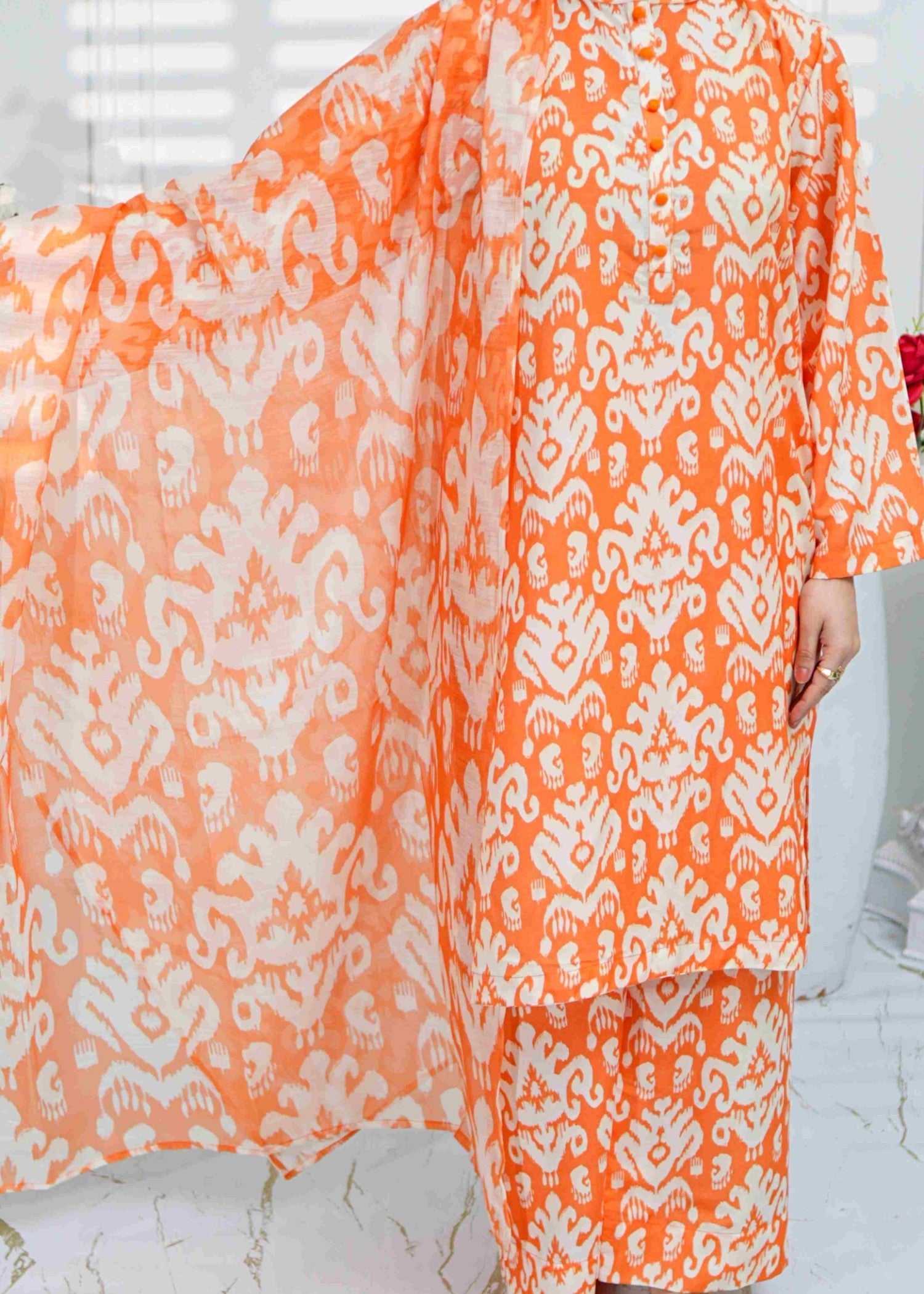 swiss lawn Kurta Set in Orange