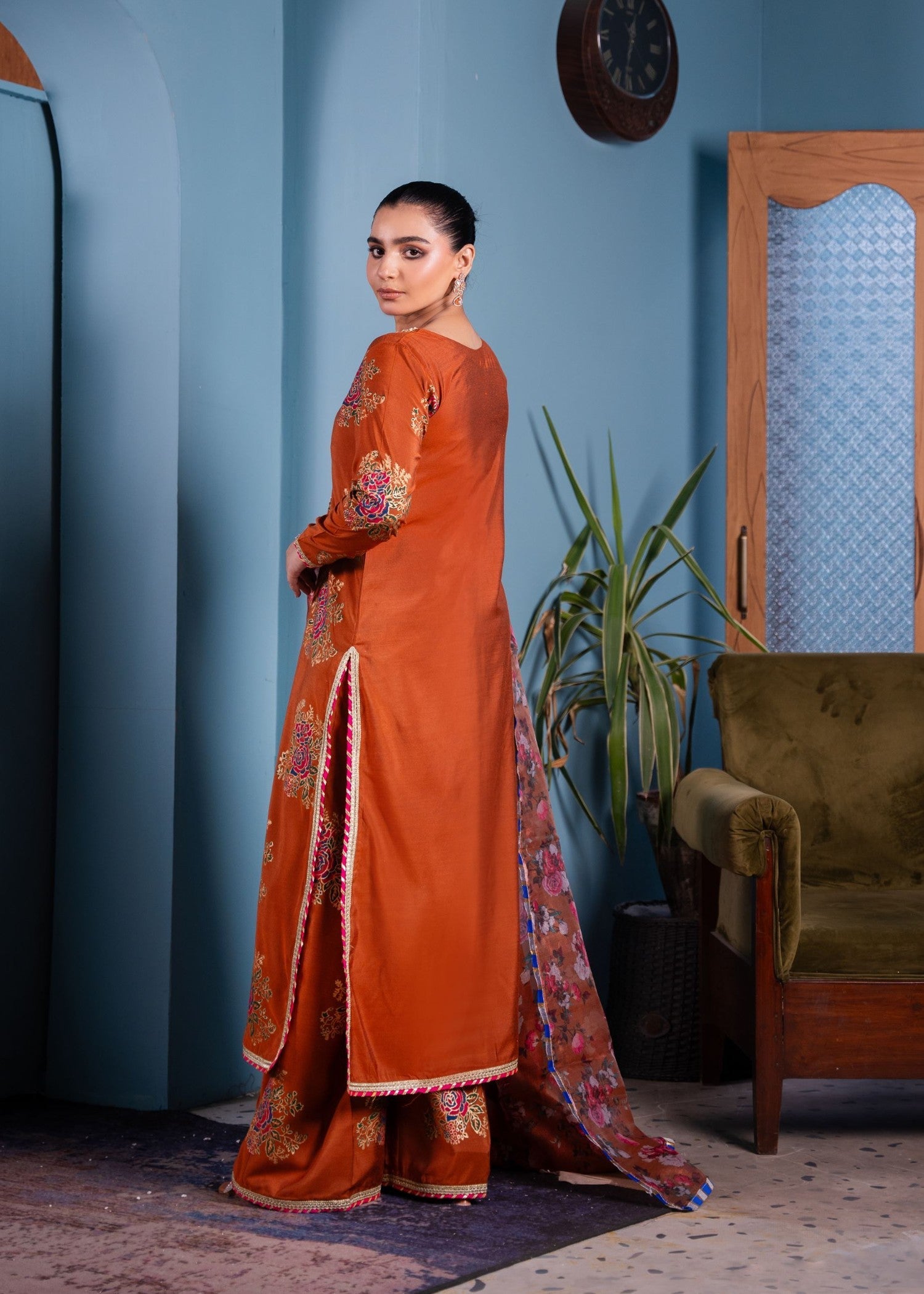khaddi silk Kurta Set in Orange