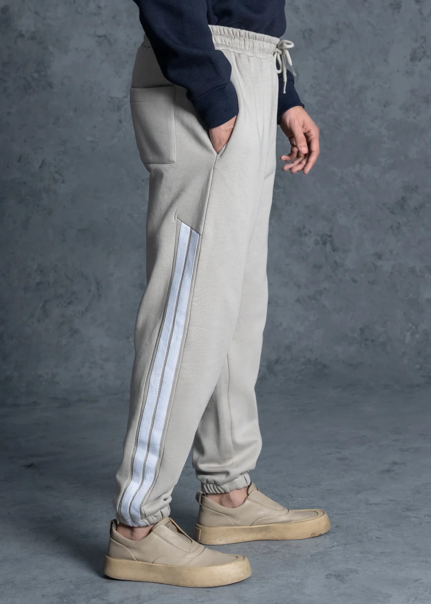 fleece Trousers in Stone grey