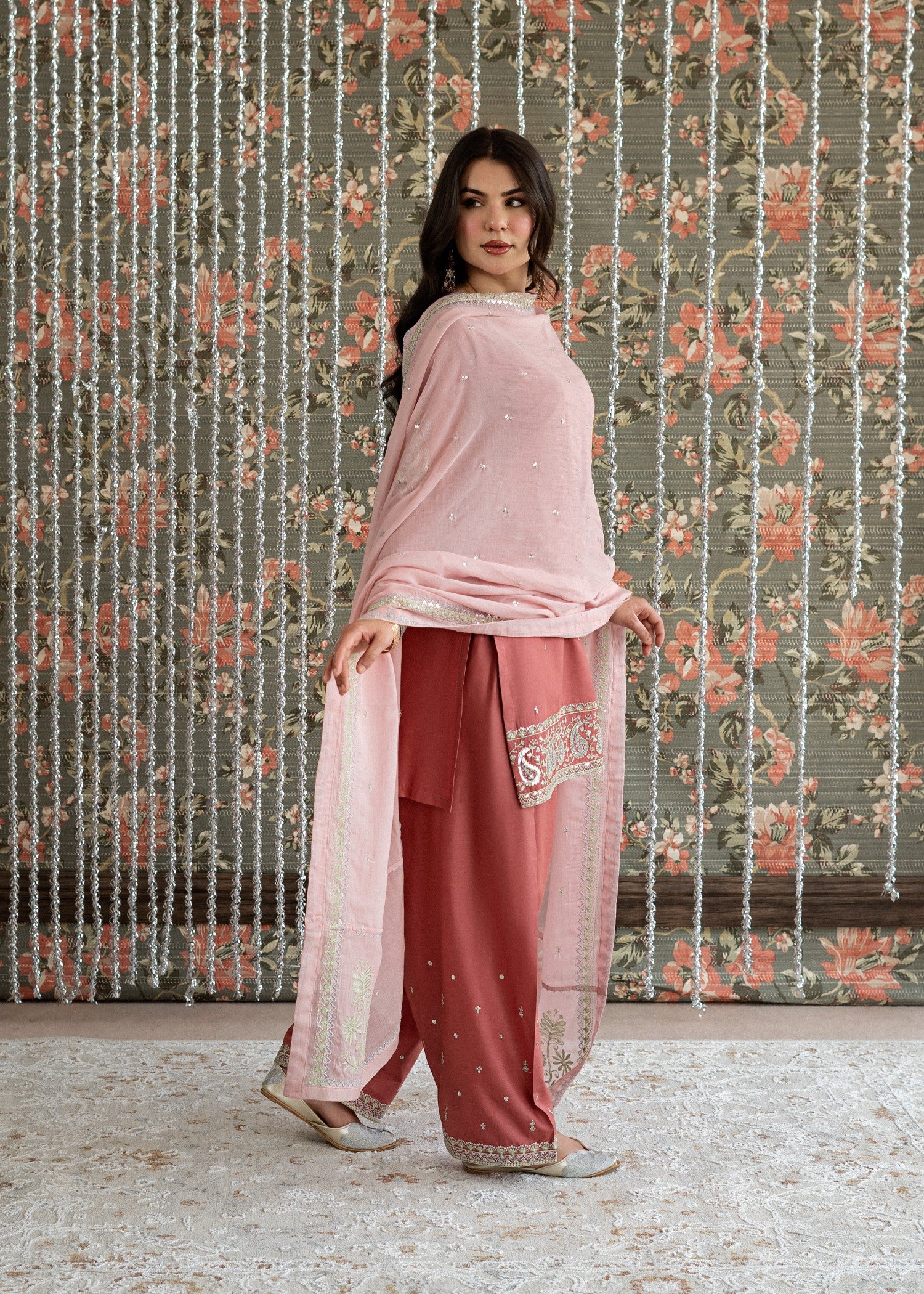 lawn Kurta Set in Light pink, taffy pink