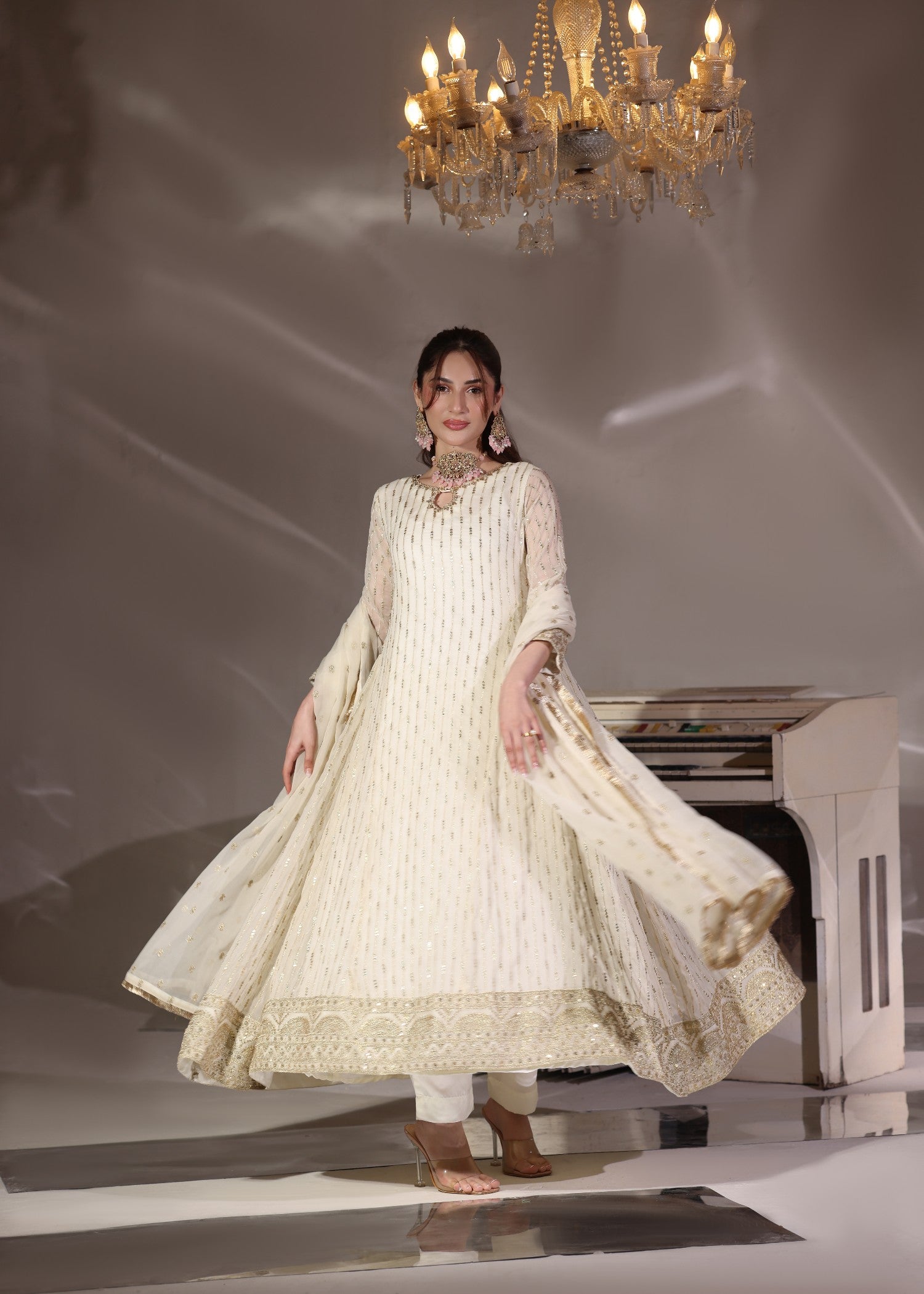 chiffon Pishwas in Off-white