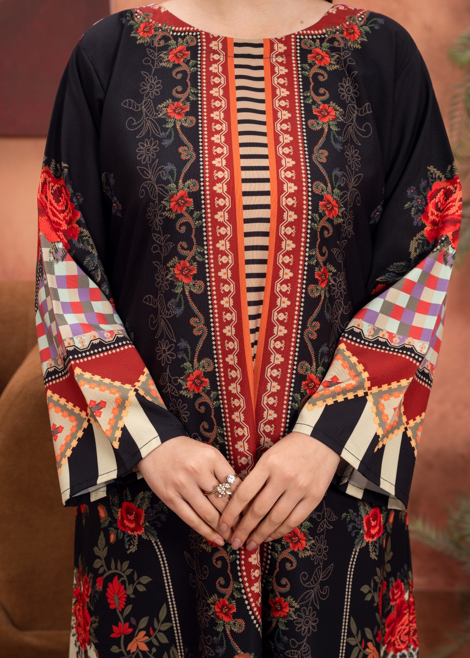 silk crepe Kurta Set in Black