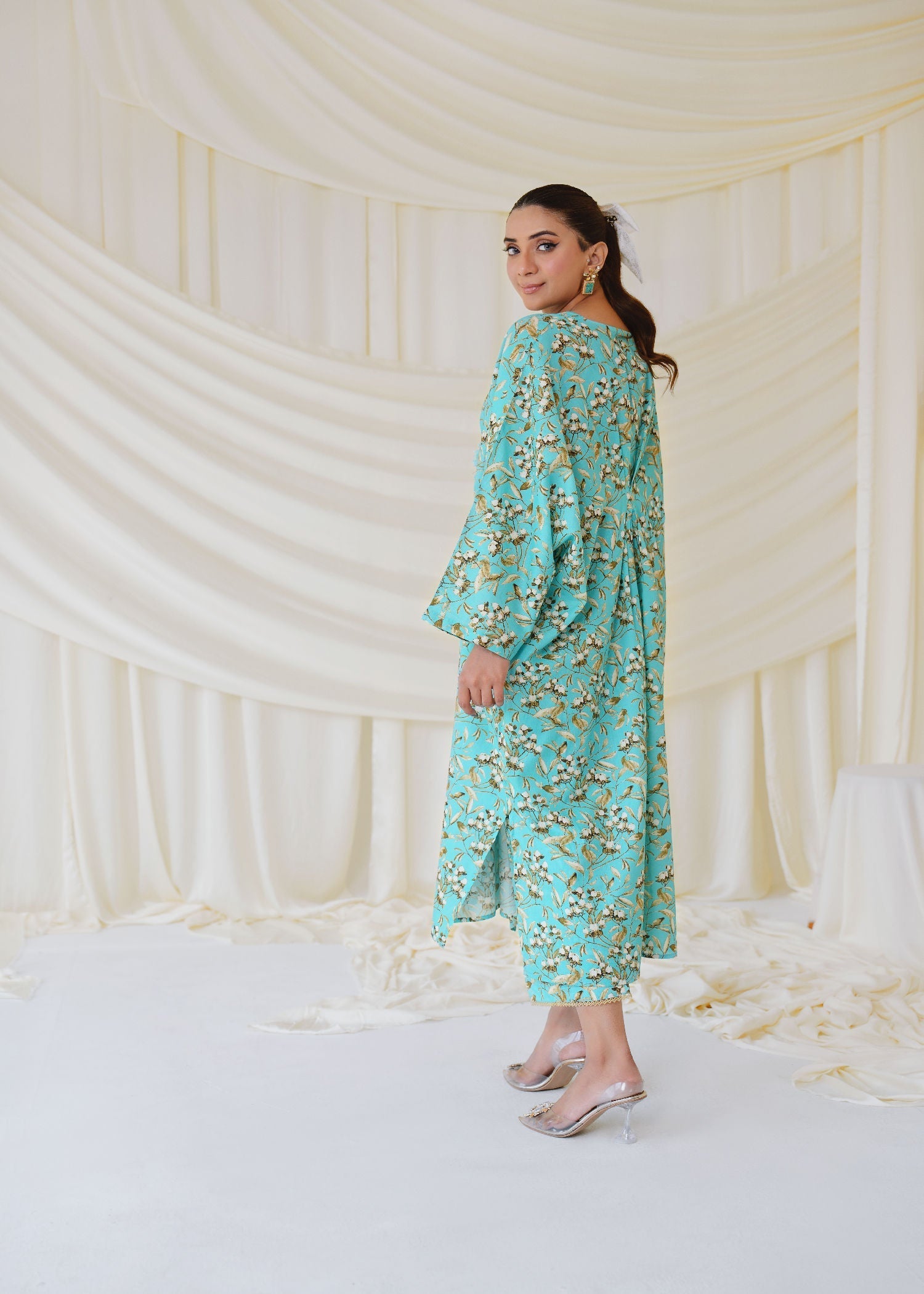 lawn Kaftan in Turquoise