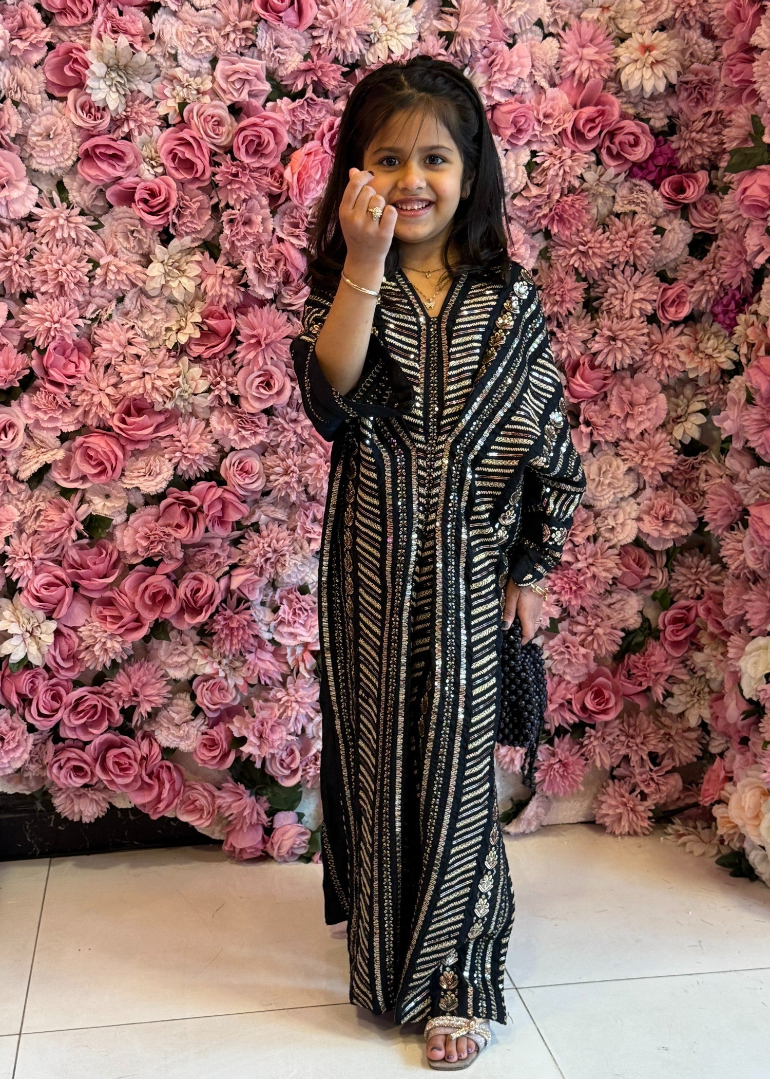 lawn Kaftan in Black