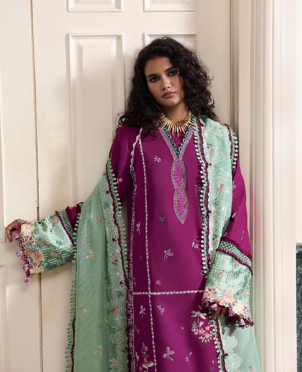 Lilas Lawn – Kaia