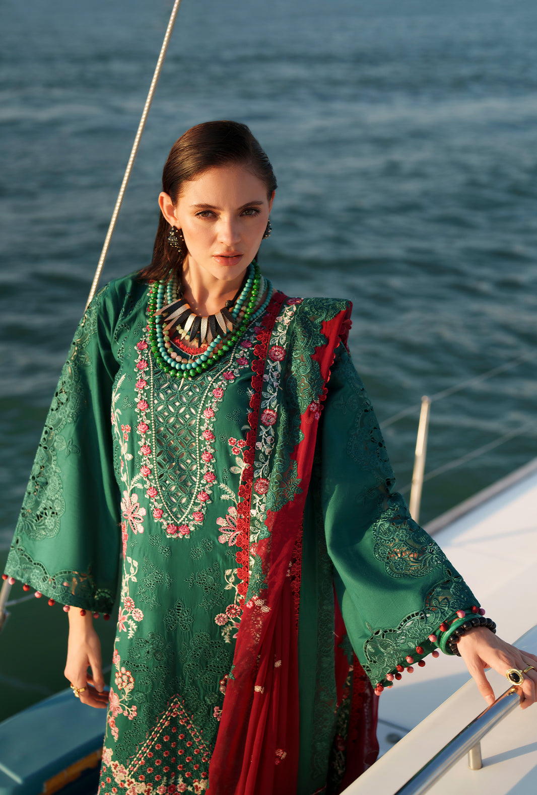 AJR Evara Luxury Lawn – Yara