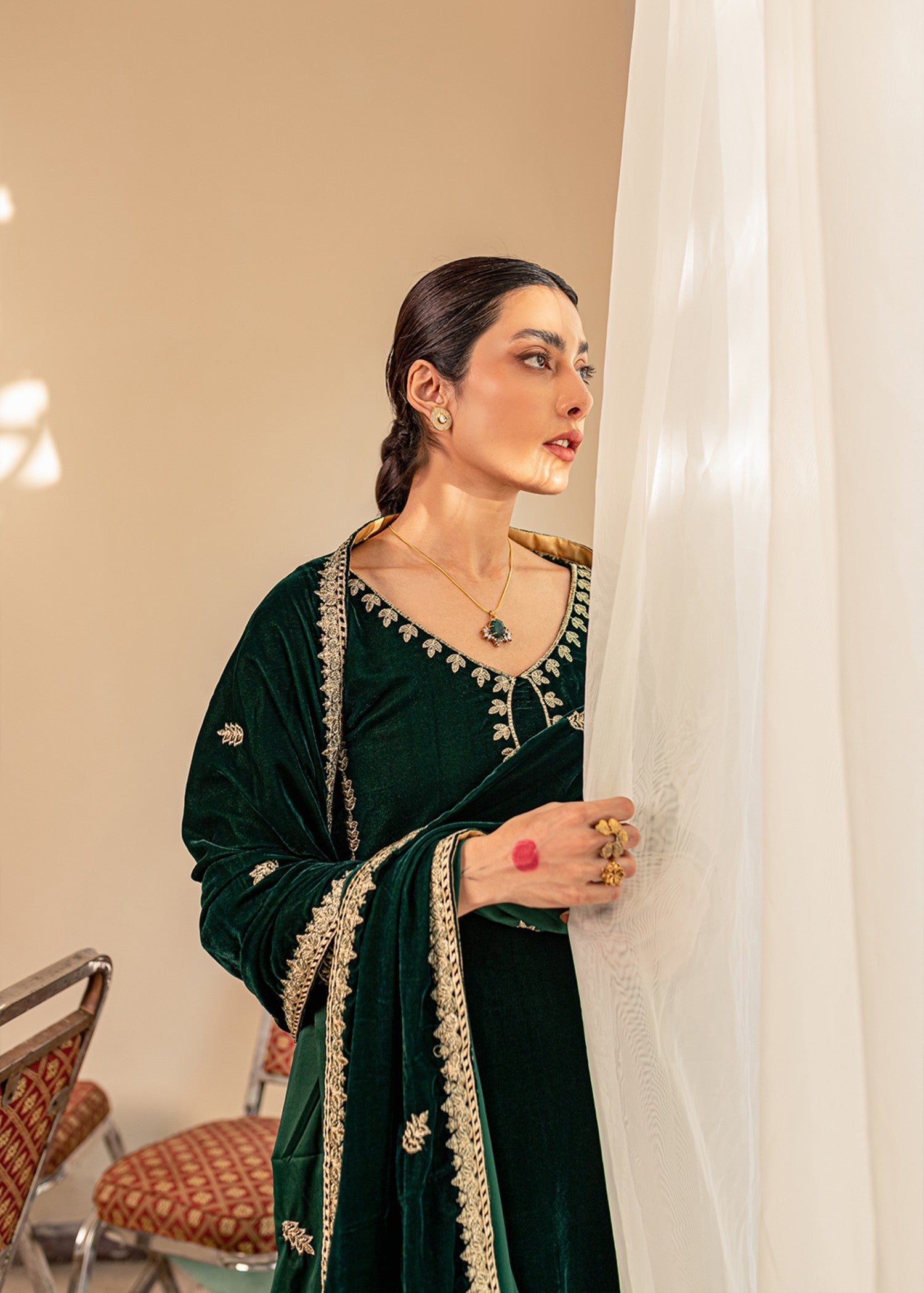 chinese micro velvet 9000 Kurta Set in Dark green