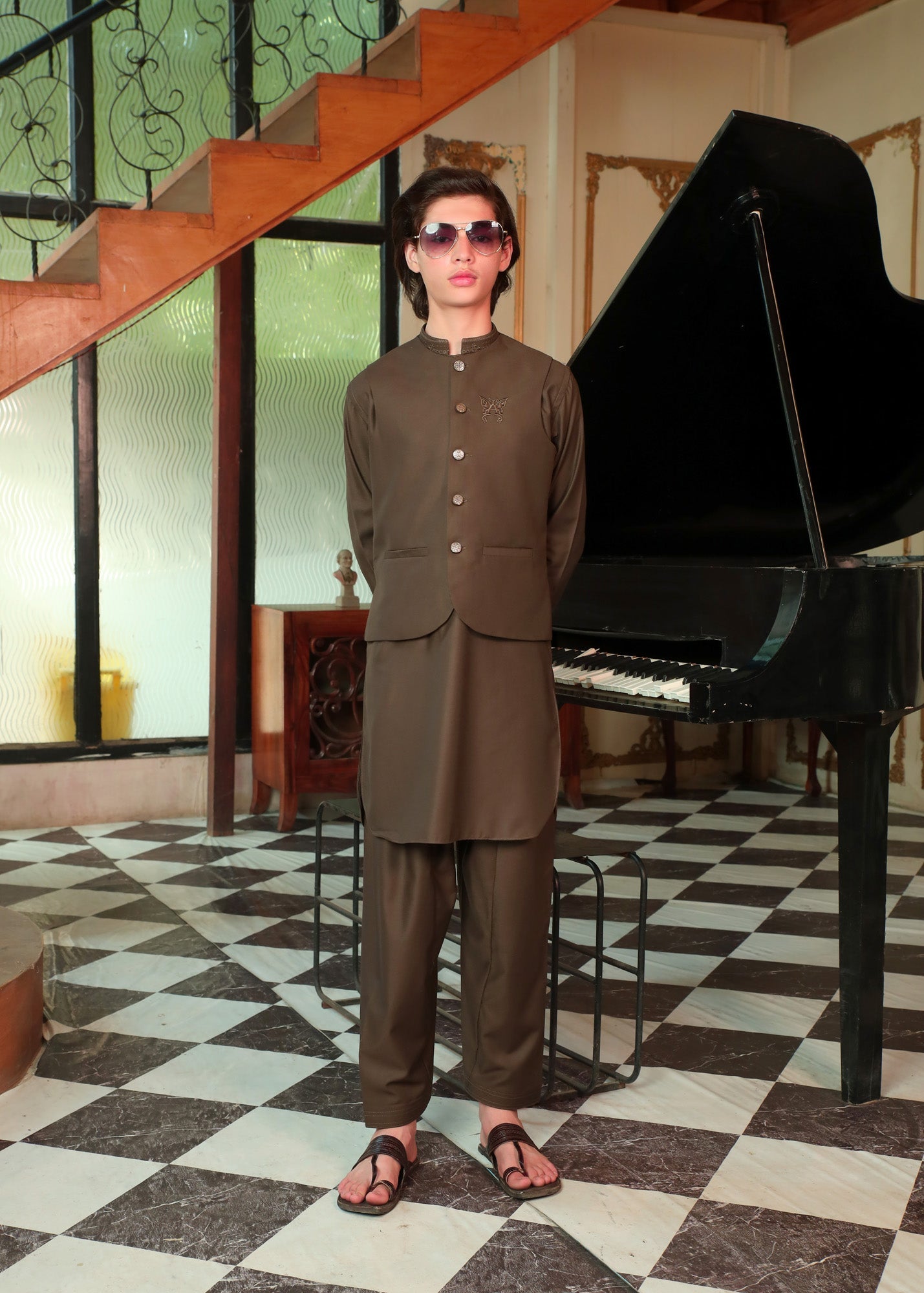 wash & wear Waistcoat in Mocha brown