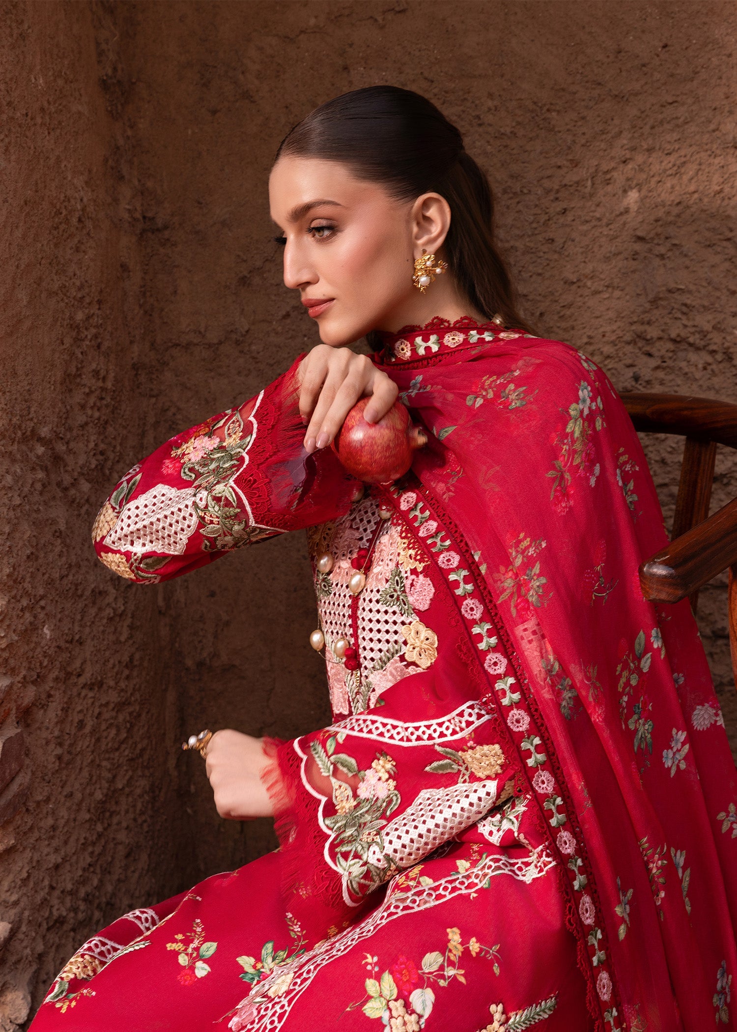 Breeze Festive Luxury Lawn – ROSE-6-A