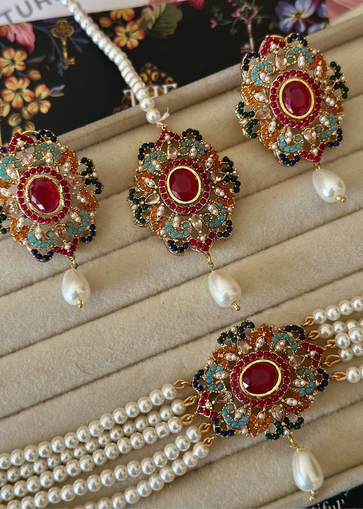 Choker in Multi, ruby red Color by - Trendy Women Choker XLJ3002