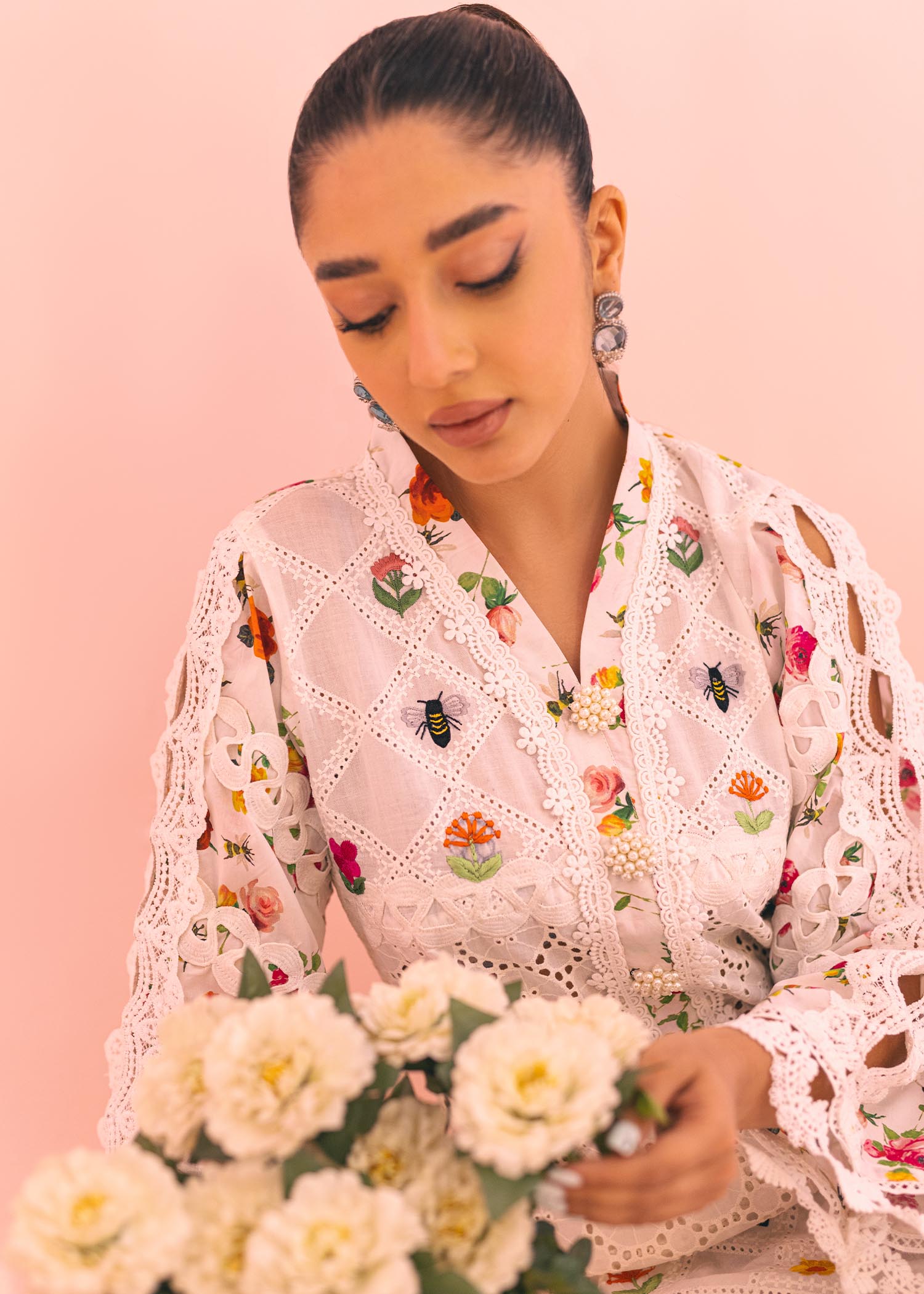 schiffli Kurti in White
