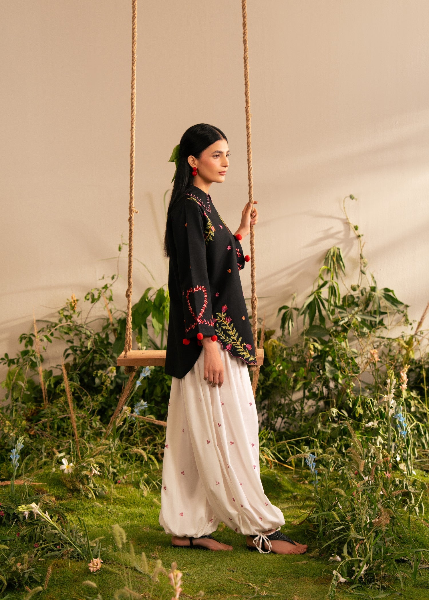 lawn cotton Kurta Set in Black, white