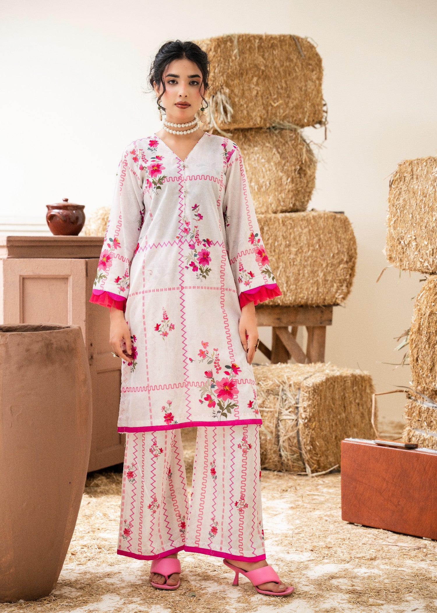 lawn Kurta Set in White, shocking pink