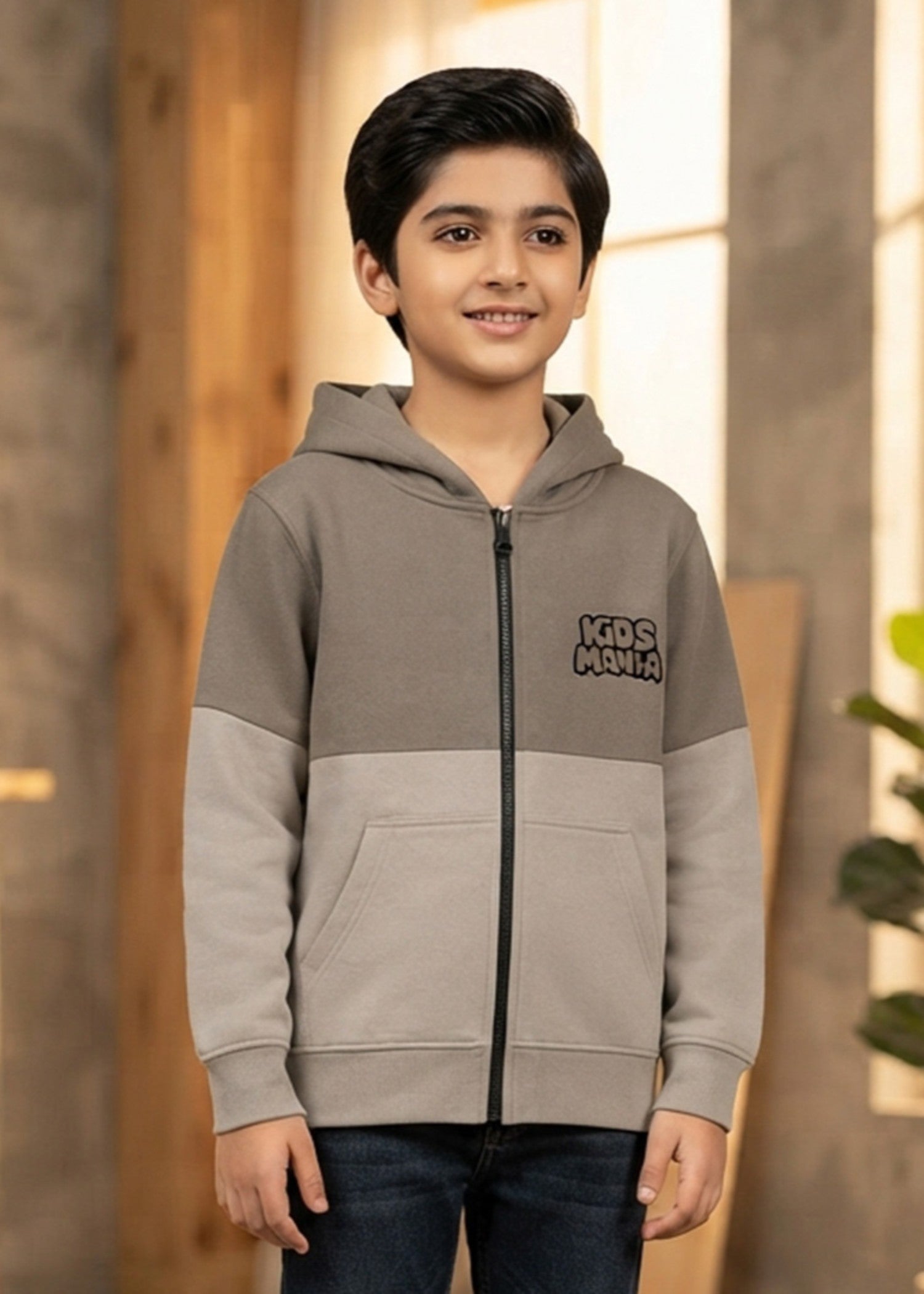 fleece Hoodie in Camel brown, bone